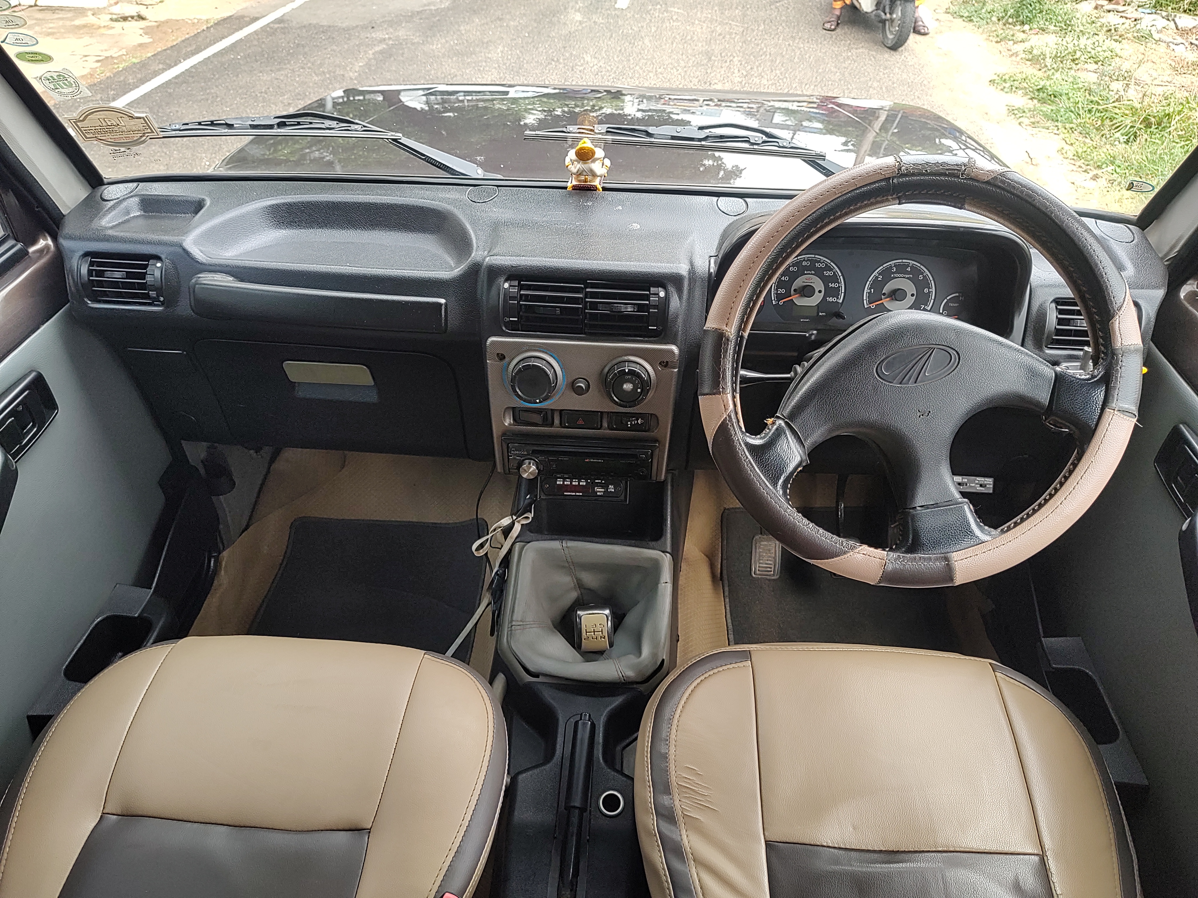 Mahindra Bolero - Image 12