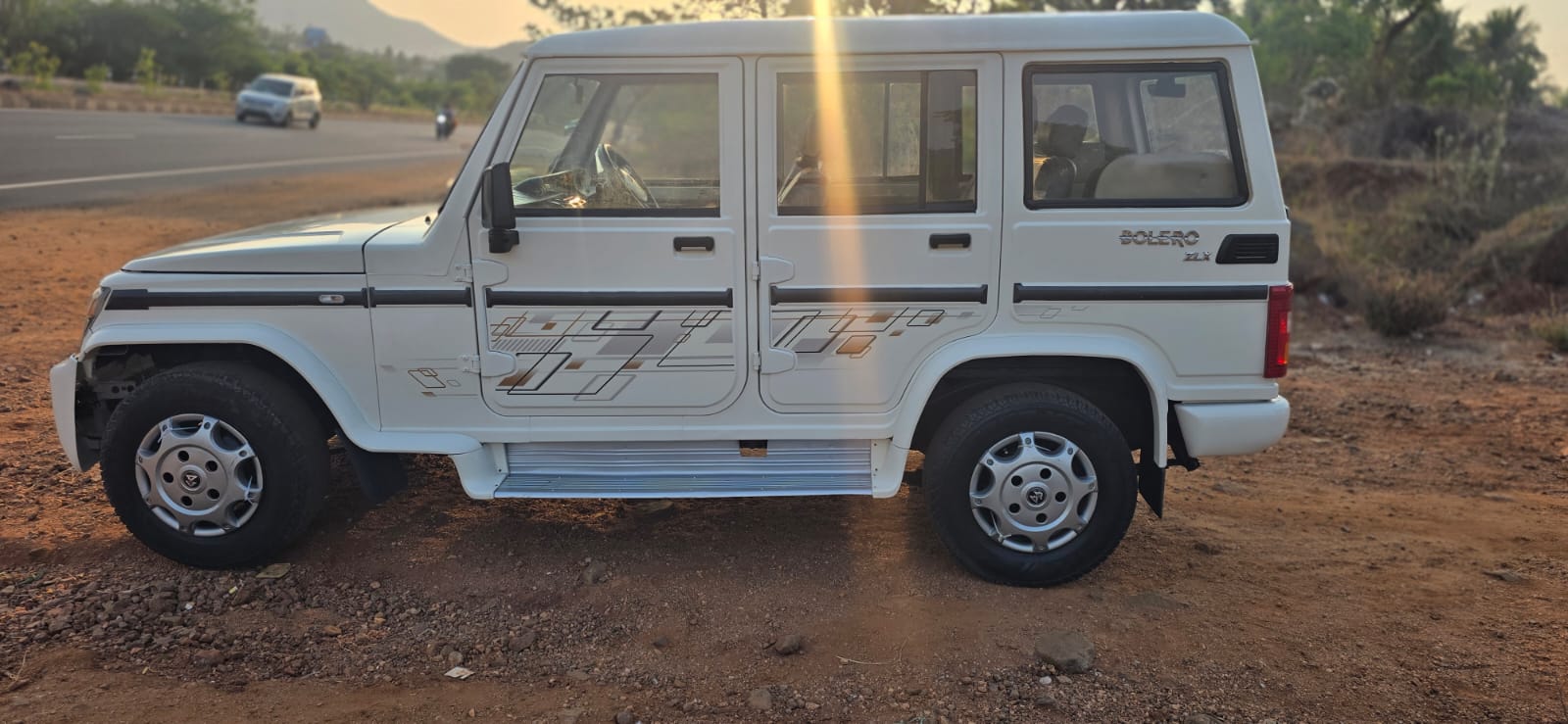 Mahindra Bolero - Image 2