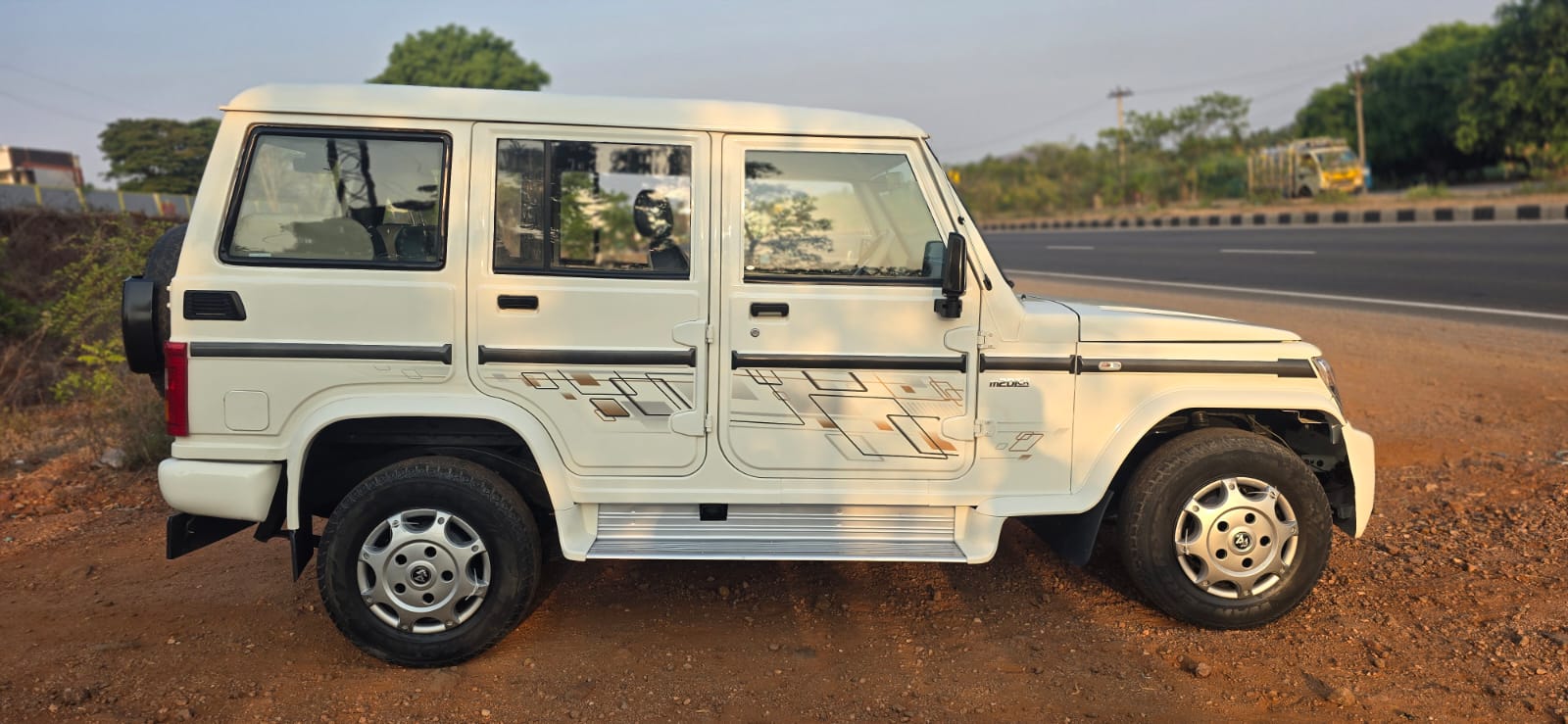 Mahindra Bolero - Image 3