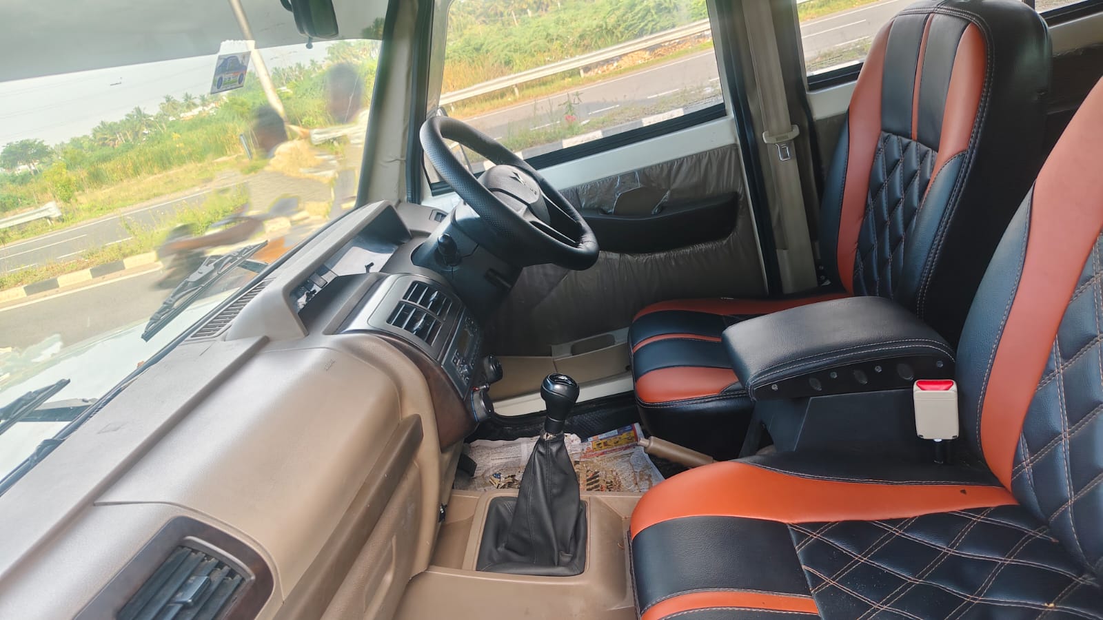 Mahindra Bolero - Image 8