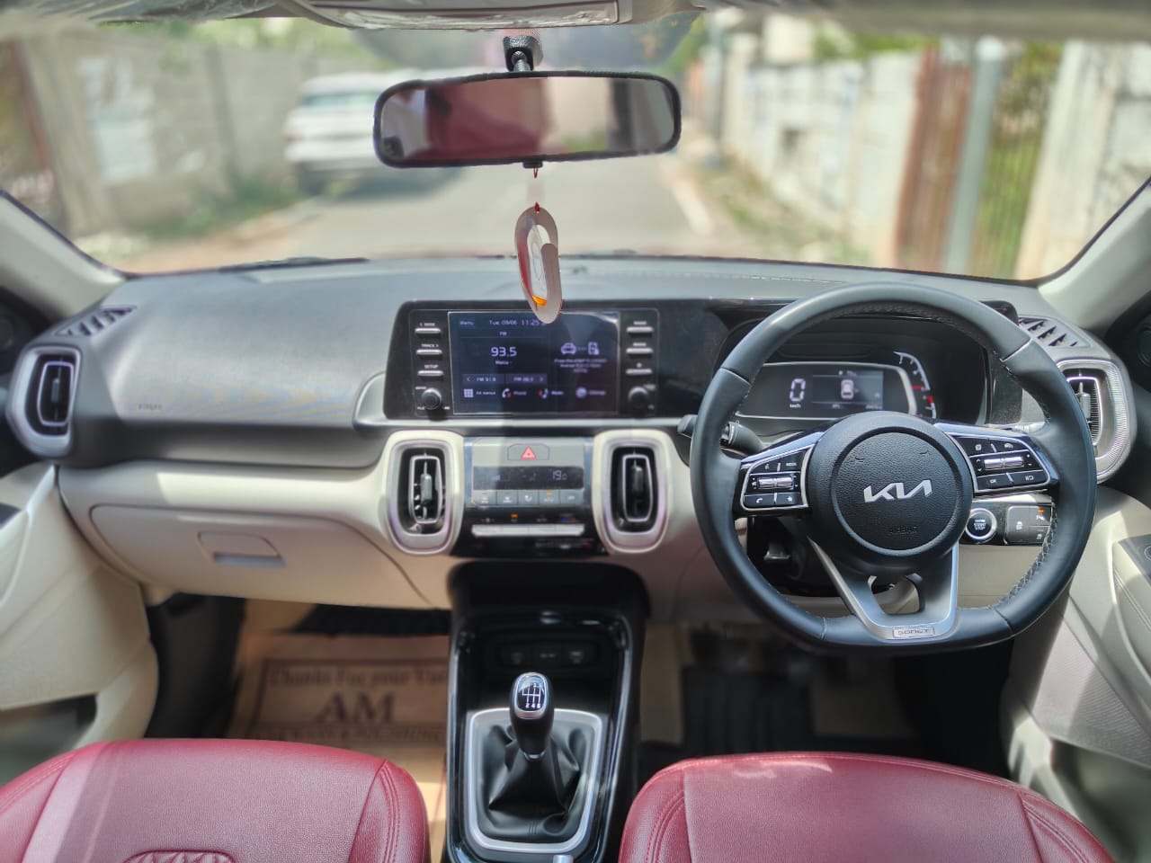 Kia Sonet - Image 4