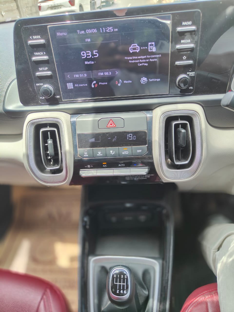 Kia Sonet - Image 2