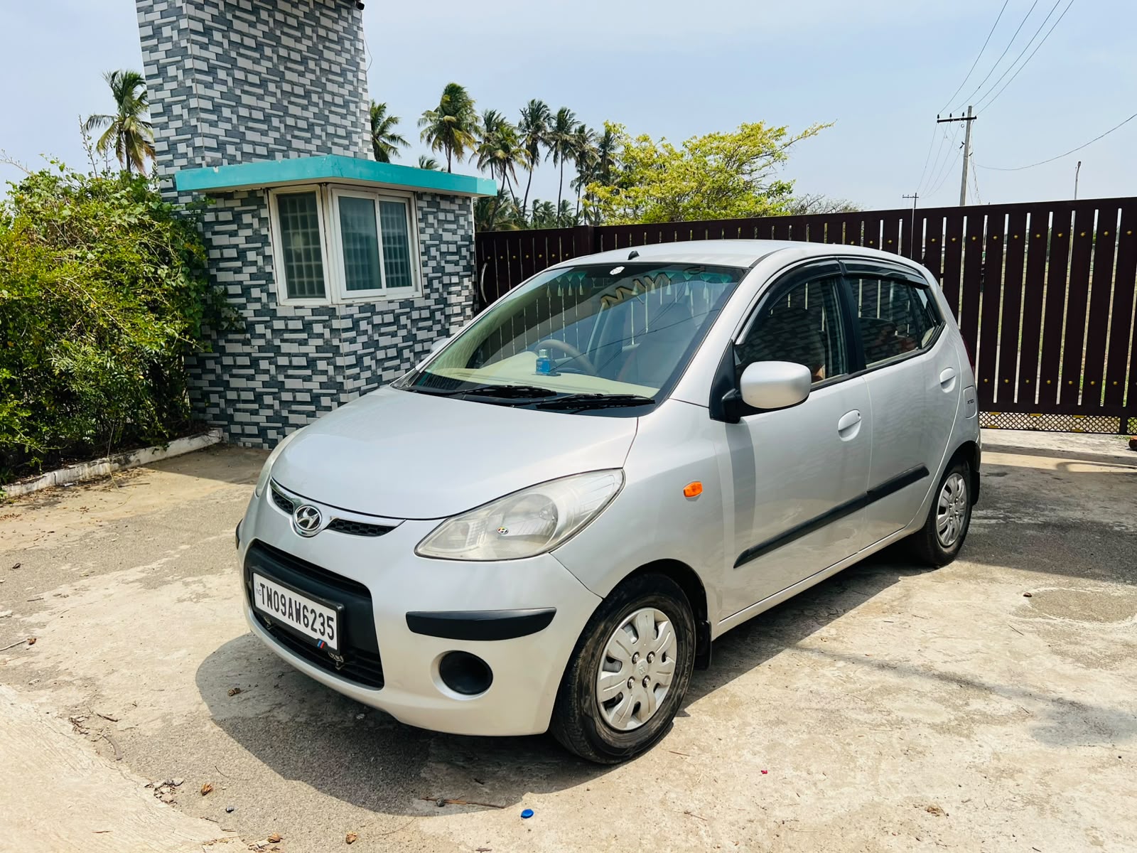 Hyundai i10 - Image 2