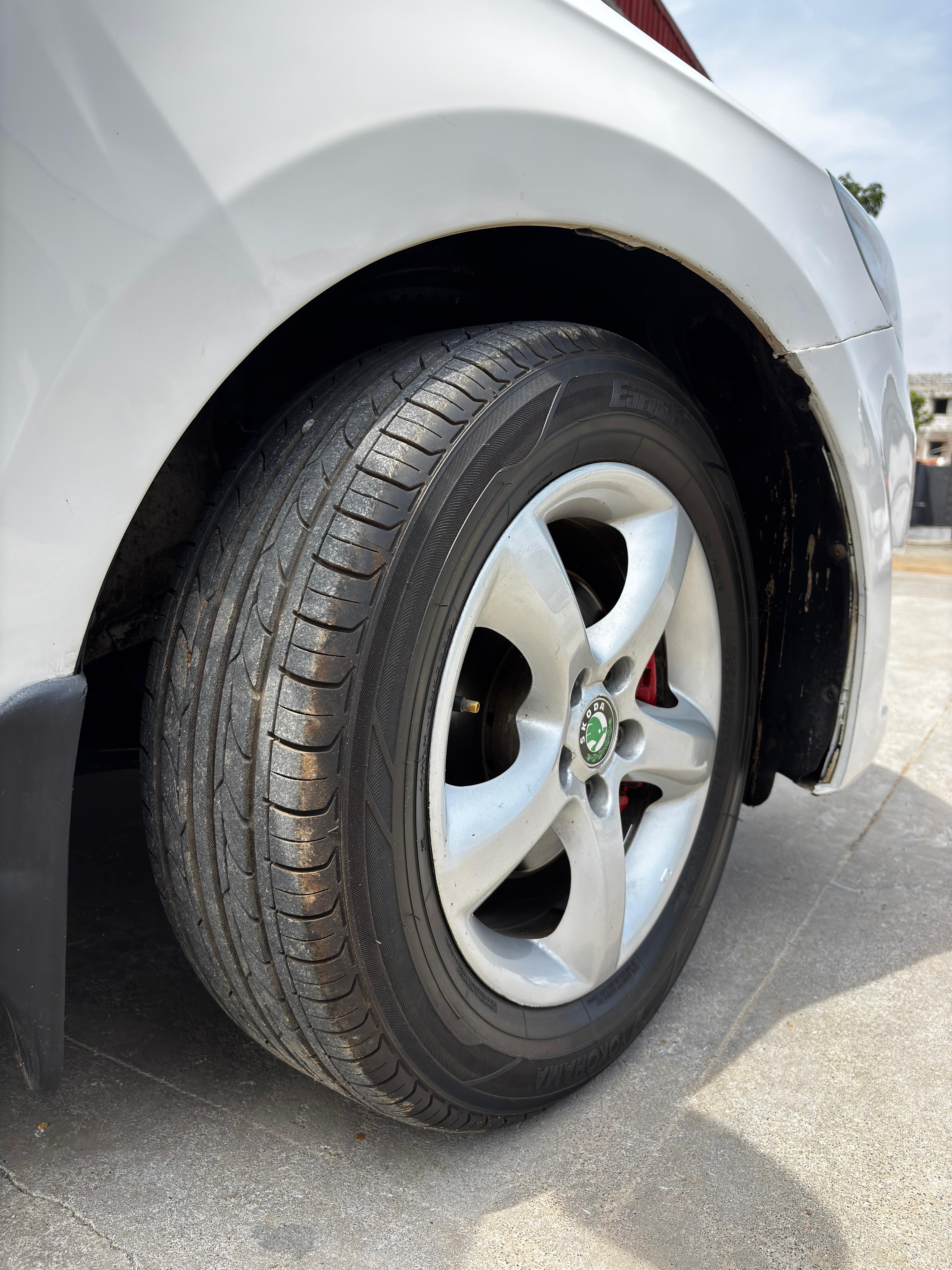 Skoda Rapid - Image 7