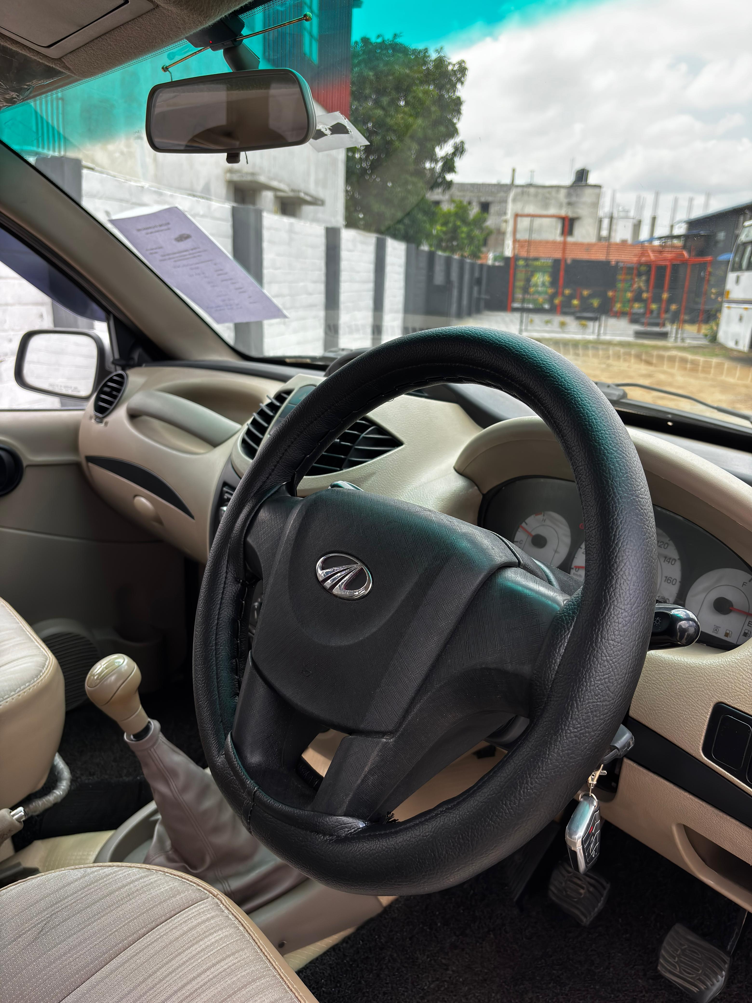 Mahindra Xylo - Image 3