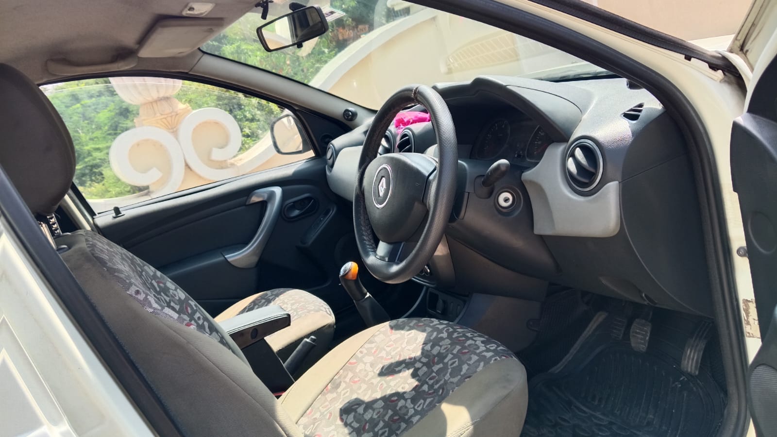 Renault Duster - Image 11