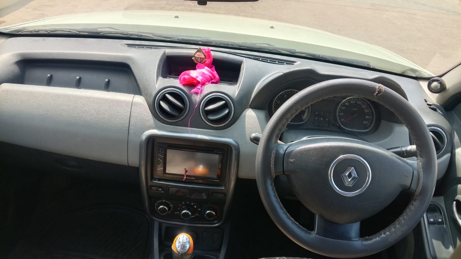 Renault Duster - Image 10