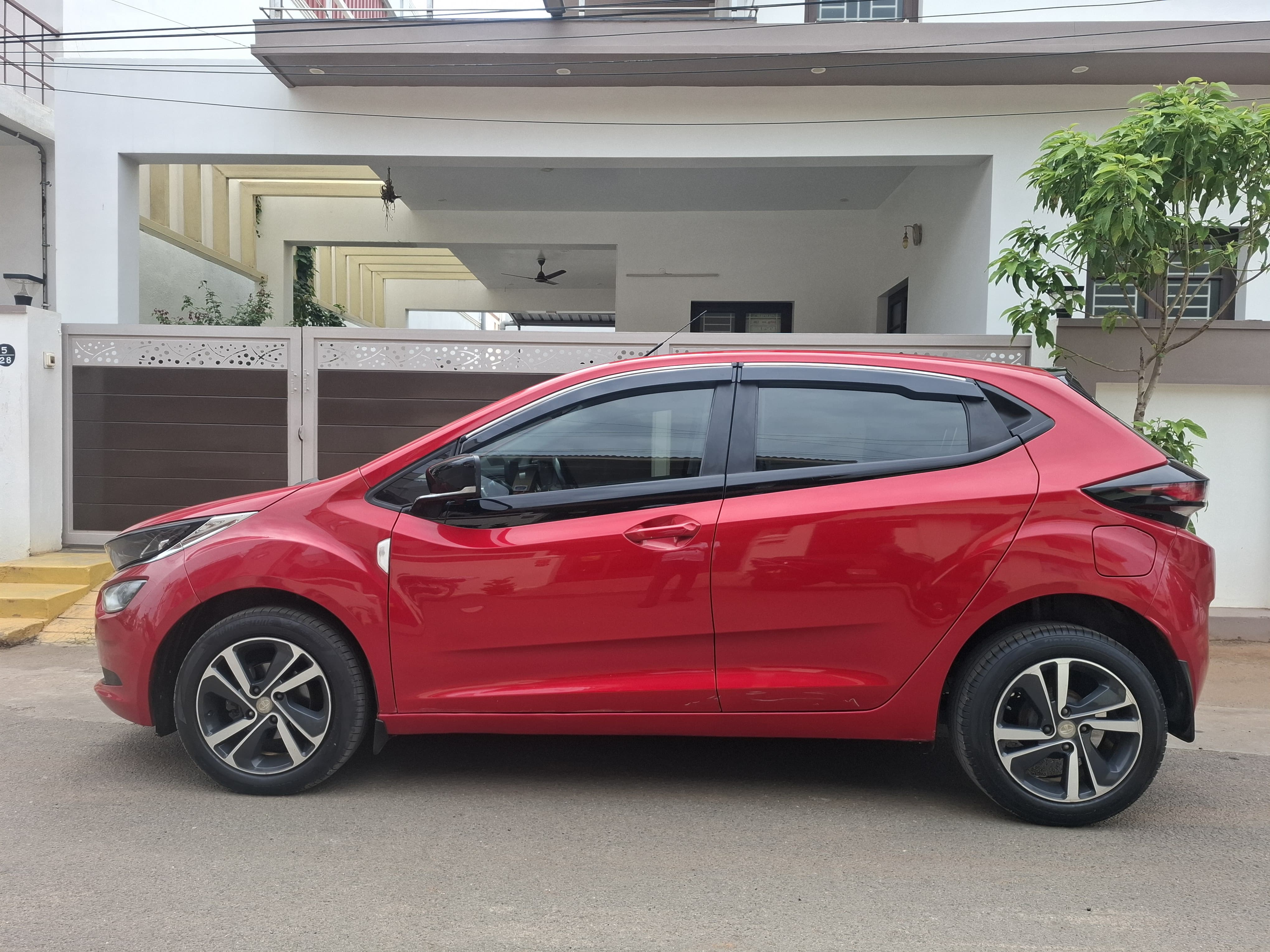 Tata Altroz - Image 3