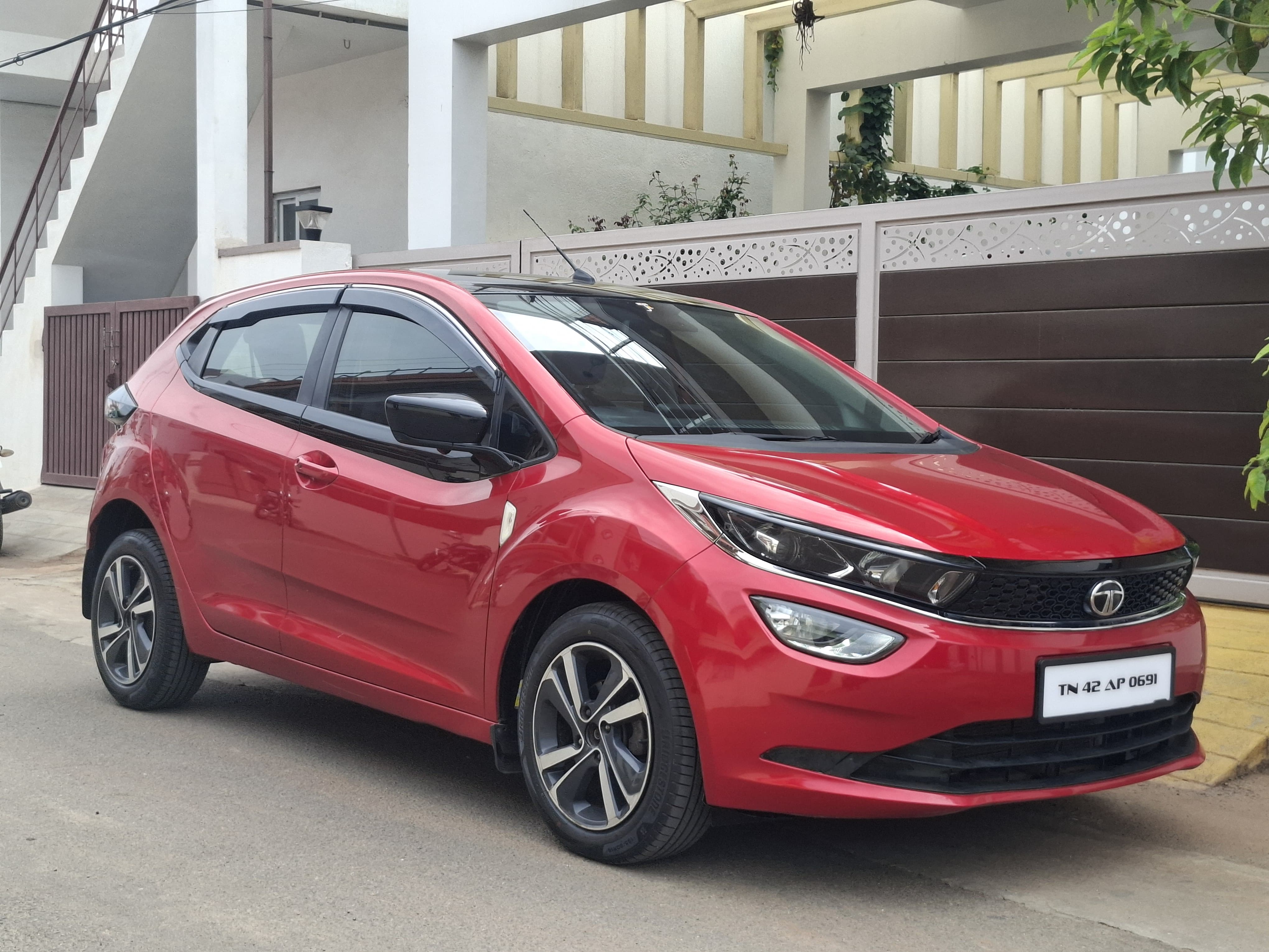 Tata Altroz - Image 2