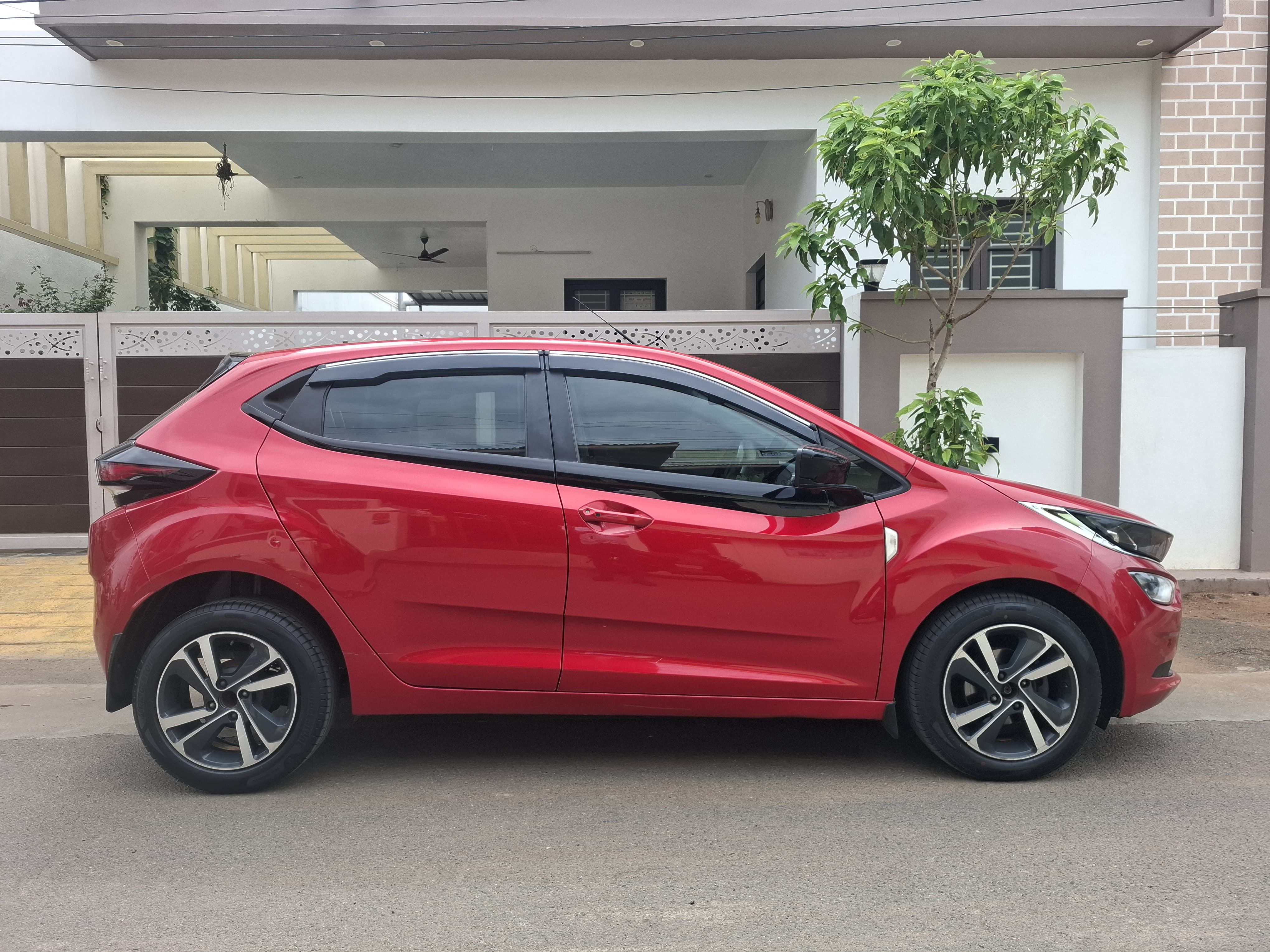 Tata Altroz - Image 4