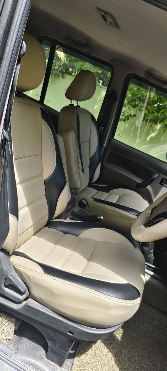Mahindra Scorpio - Image 6