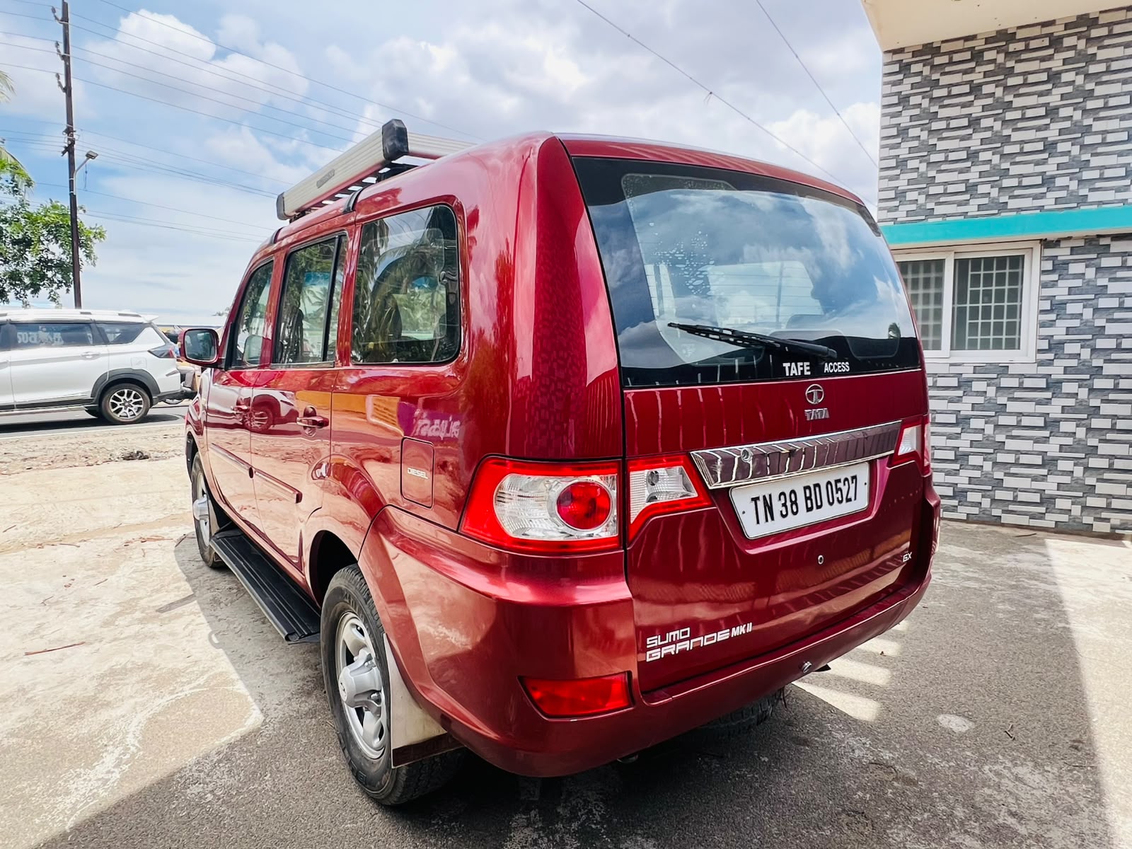 Tata Sumo Grande - Image 7