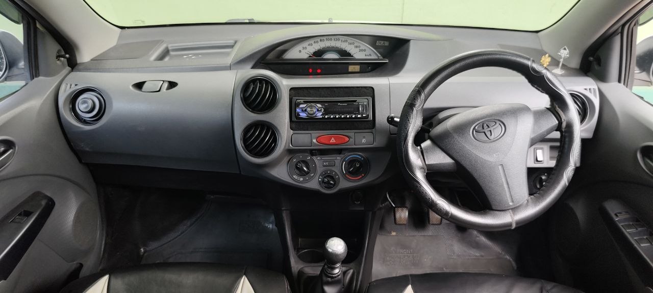 Toyota Etios Liva - Image 5