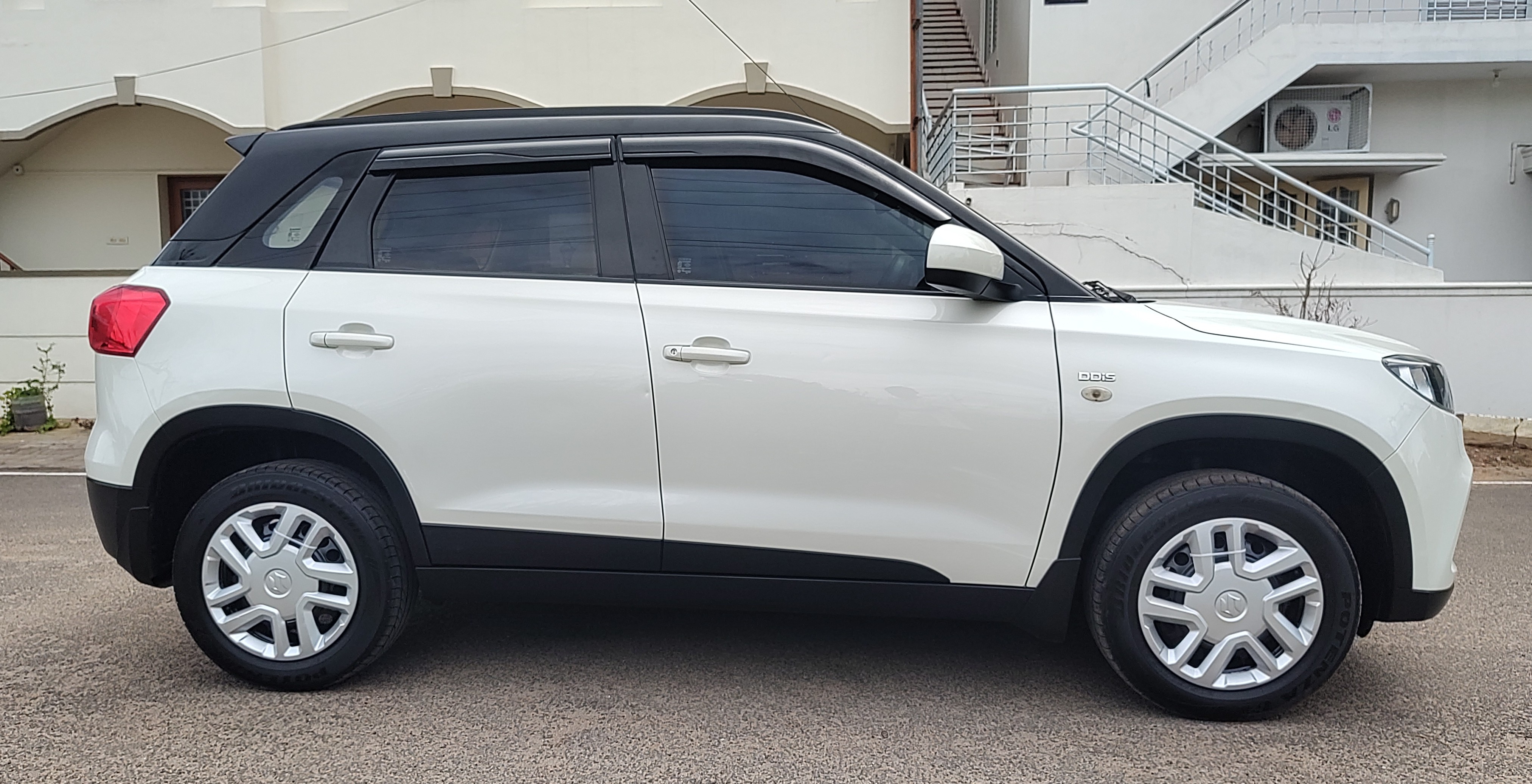 Maruti Suzuki Brezza - Image 10
