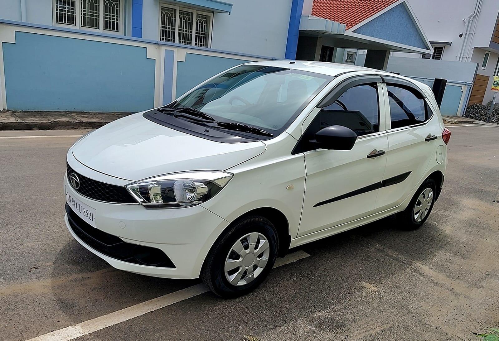 Tata Tiago - Image 2