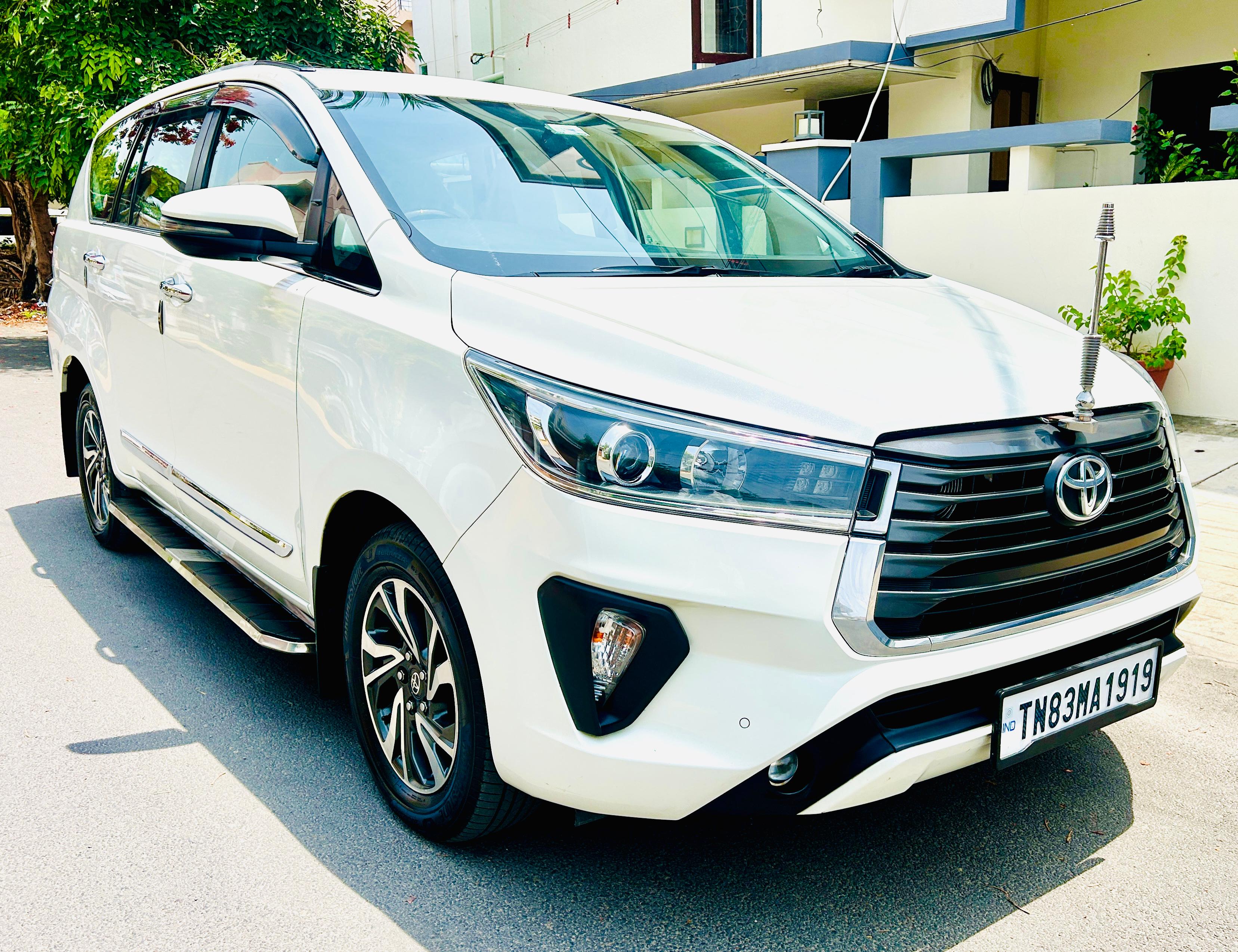 Toyota Innova Crysta - Image 2