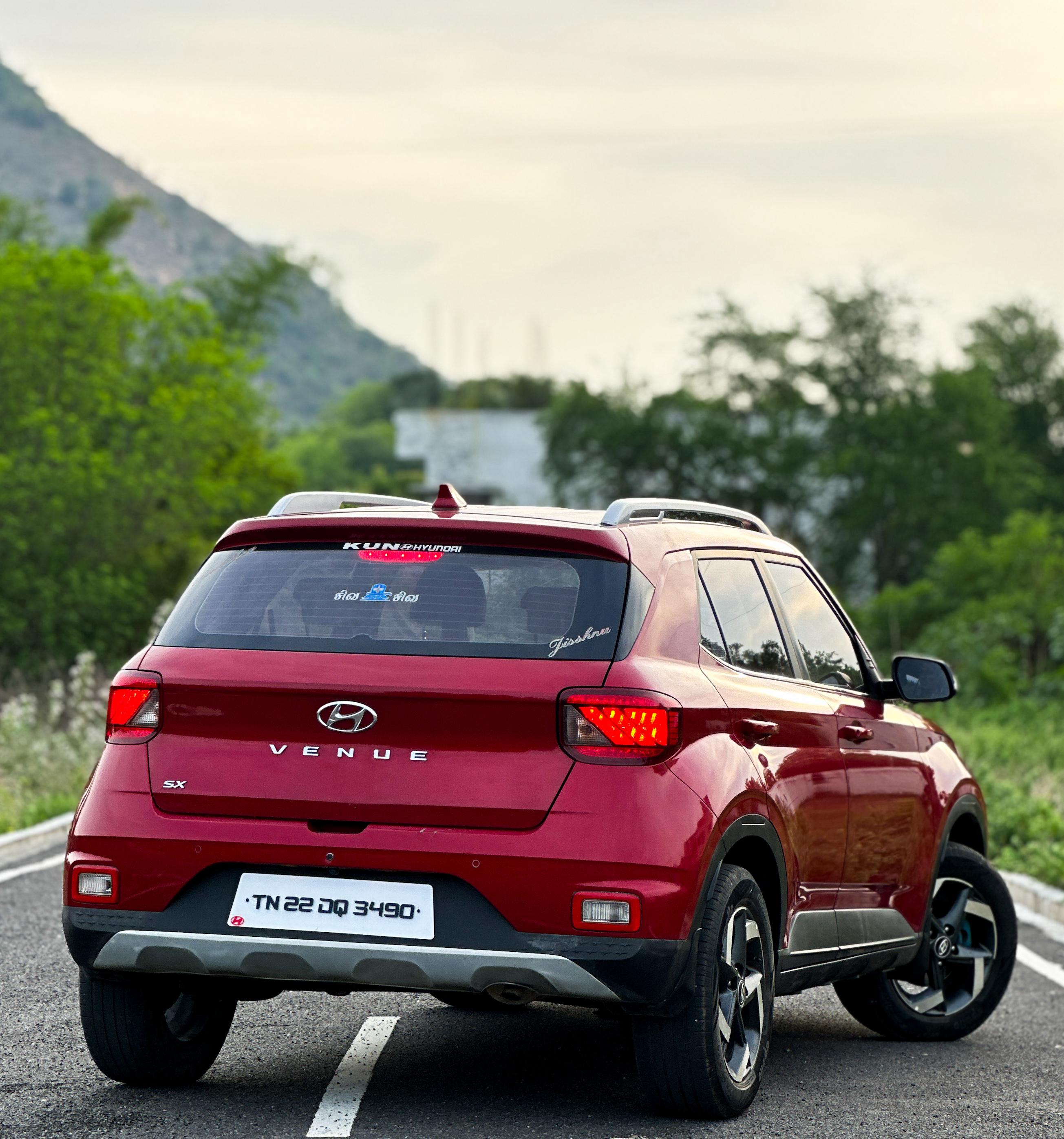 Hyundai Venue - Image 6