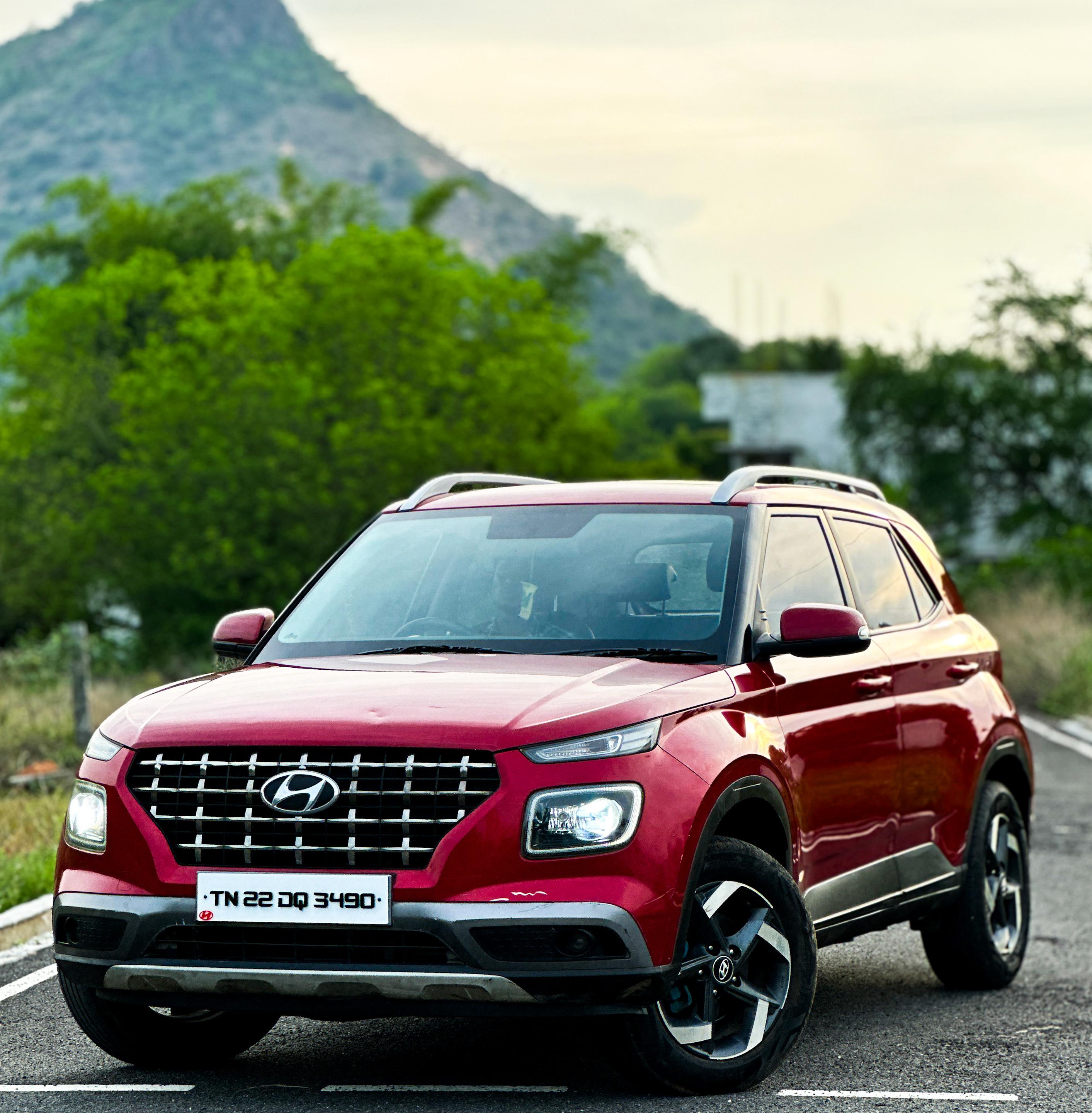 Hyundai Venue - Image 3