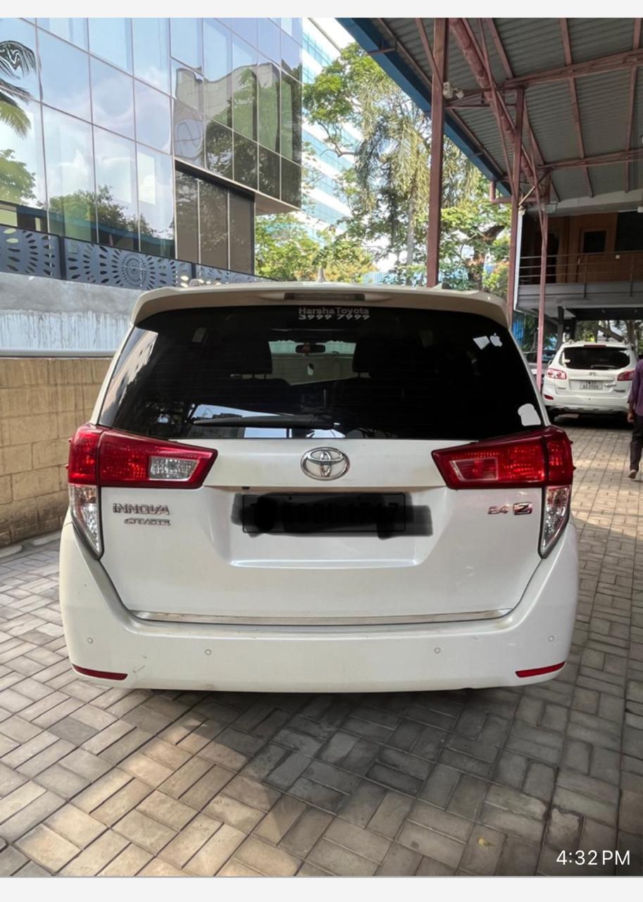 Toyota Innova Crysta - Image 3