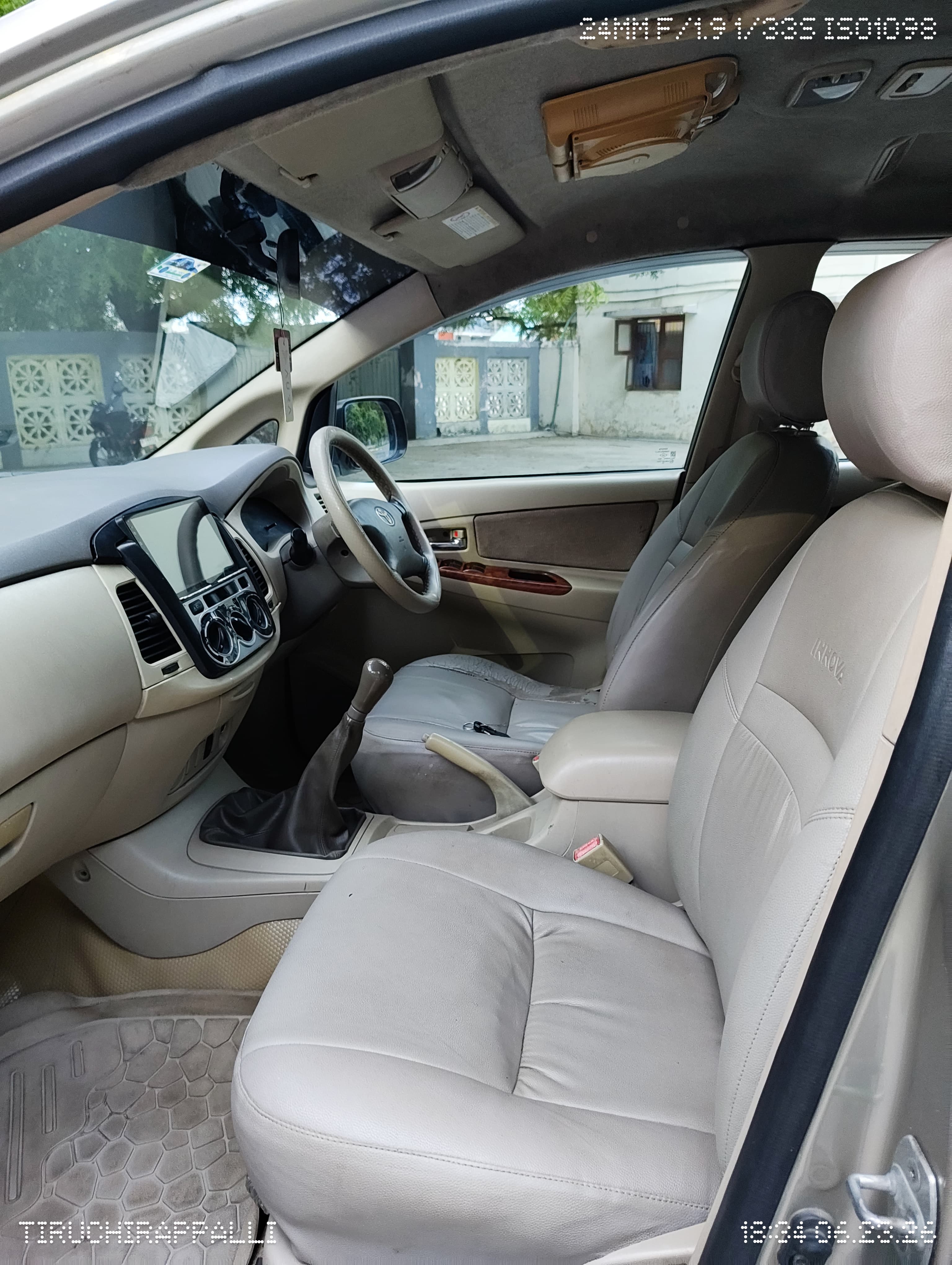 Toyota Innova - Image 4