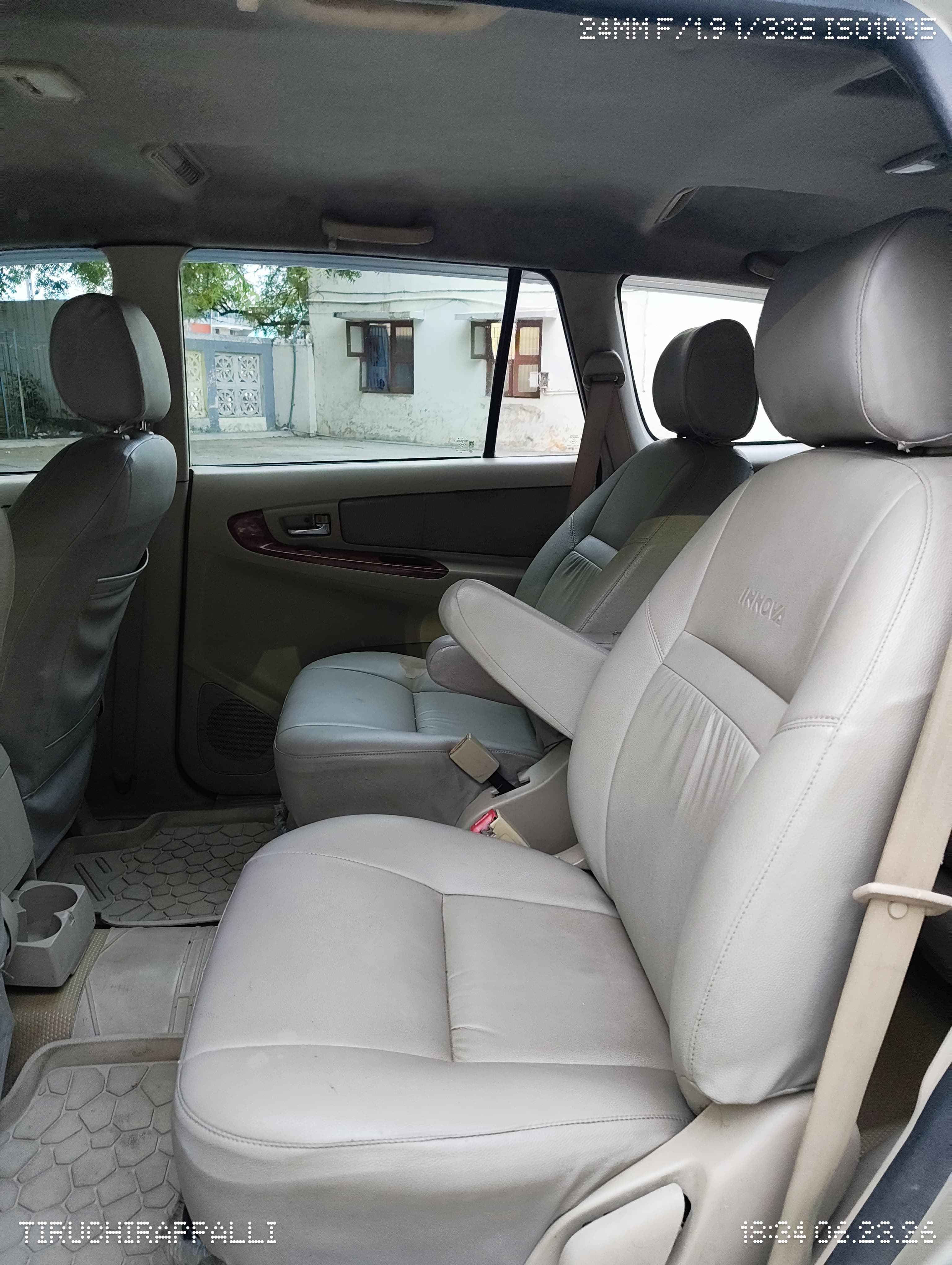 Toyota Innova - Image 5