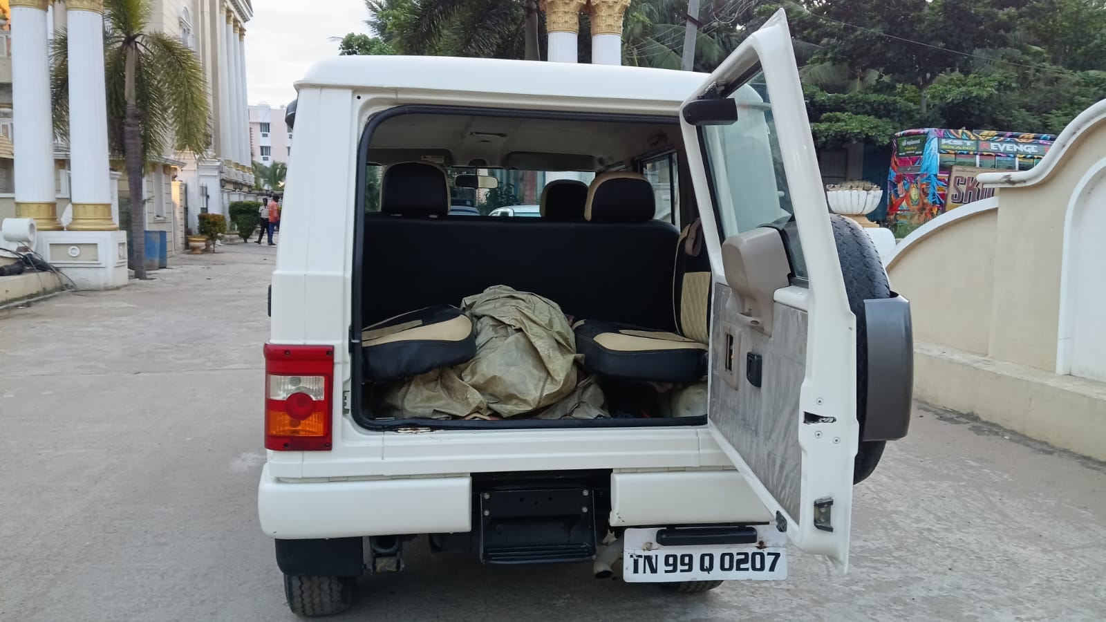 Mahindra Bolero - Image 12