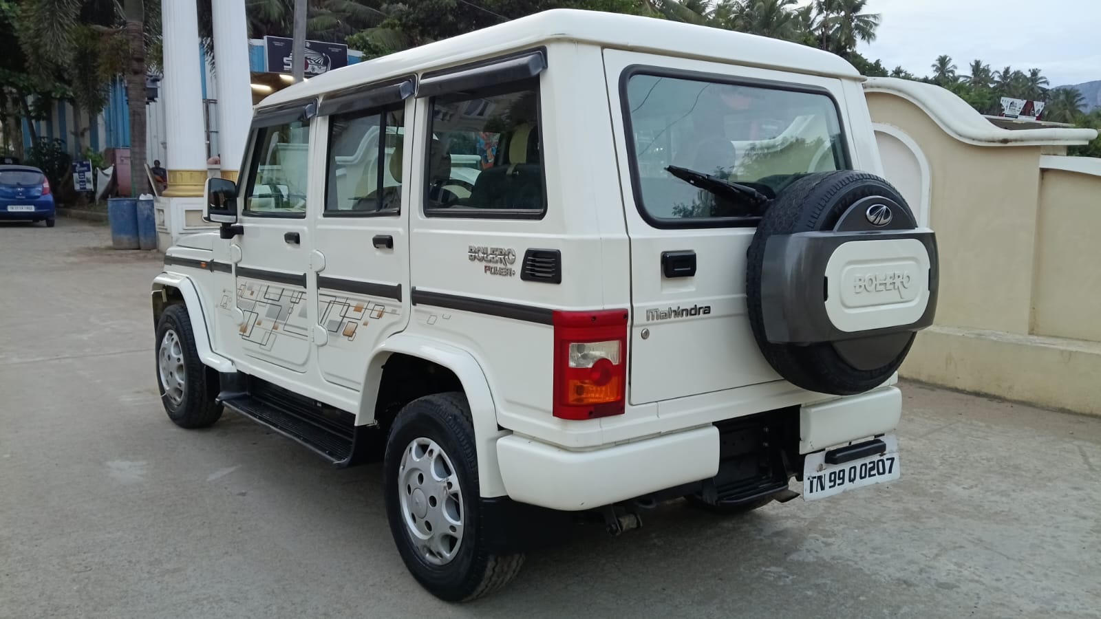 Mahindra Bolero - Image 6