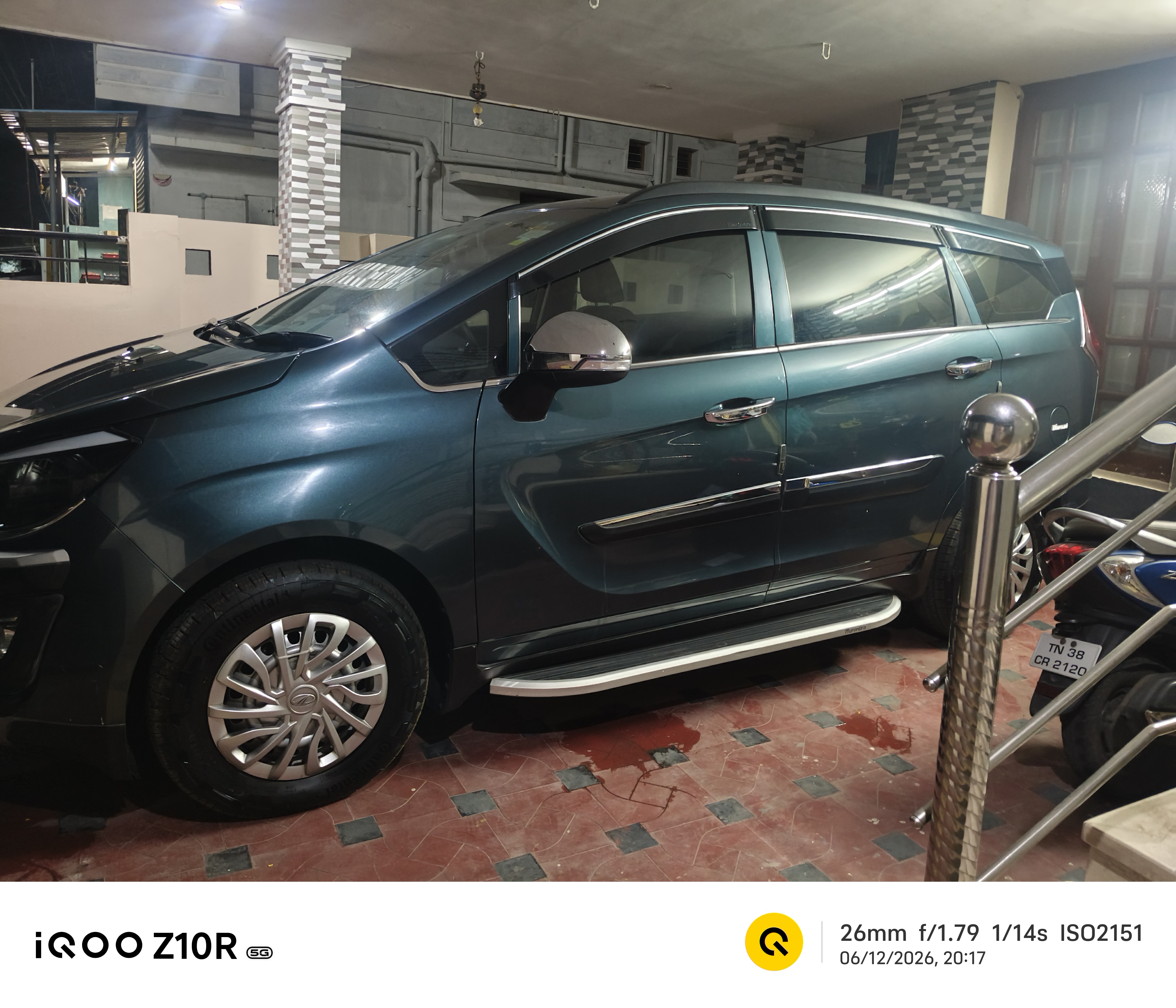 Mahindra Marazzo