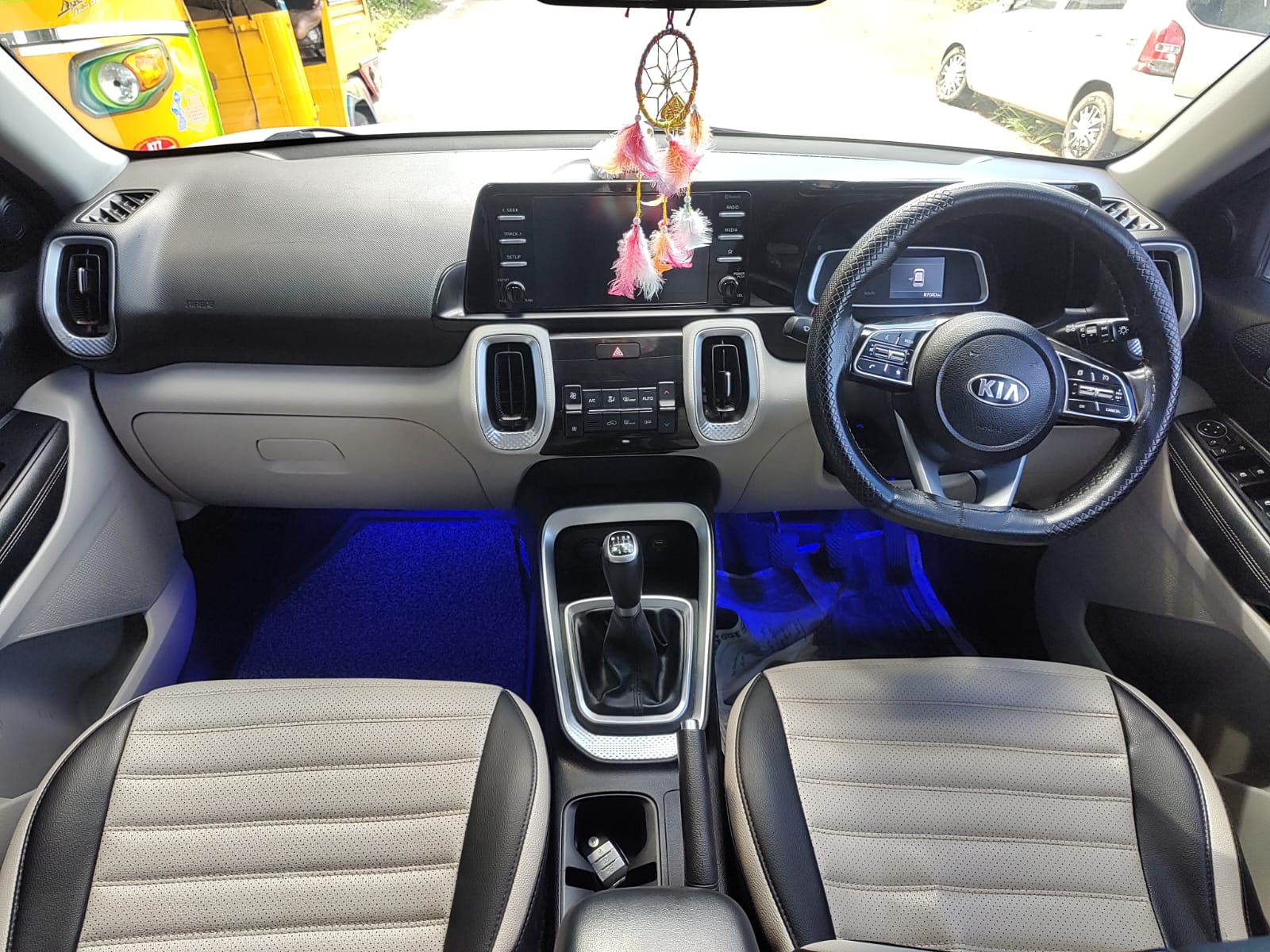 Kia Sonet - Image 4