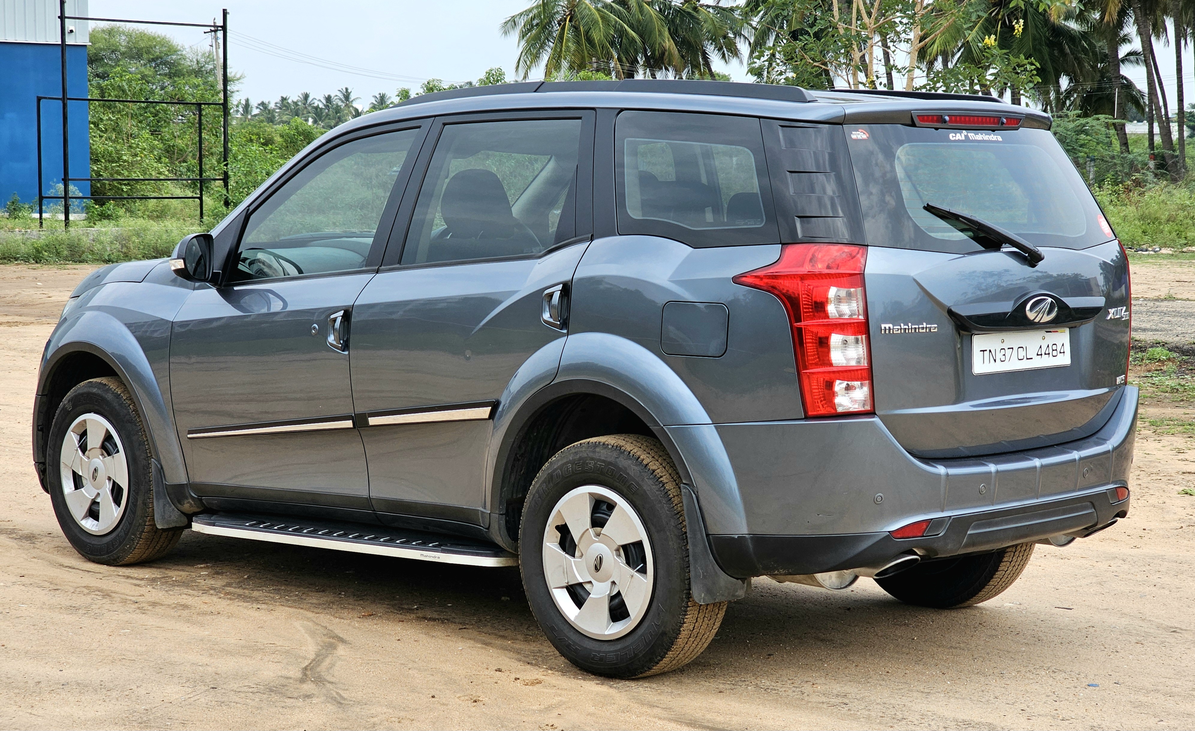 Mahindra XUV500 - Image 5