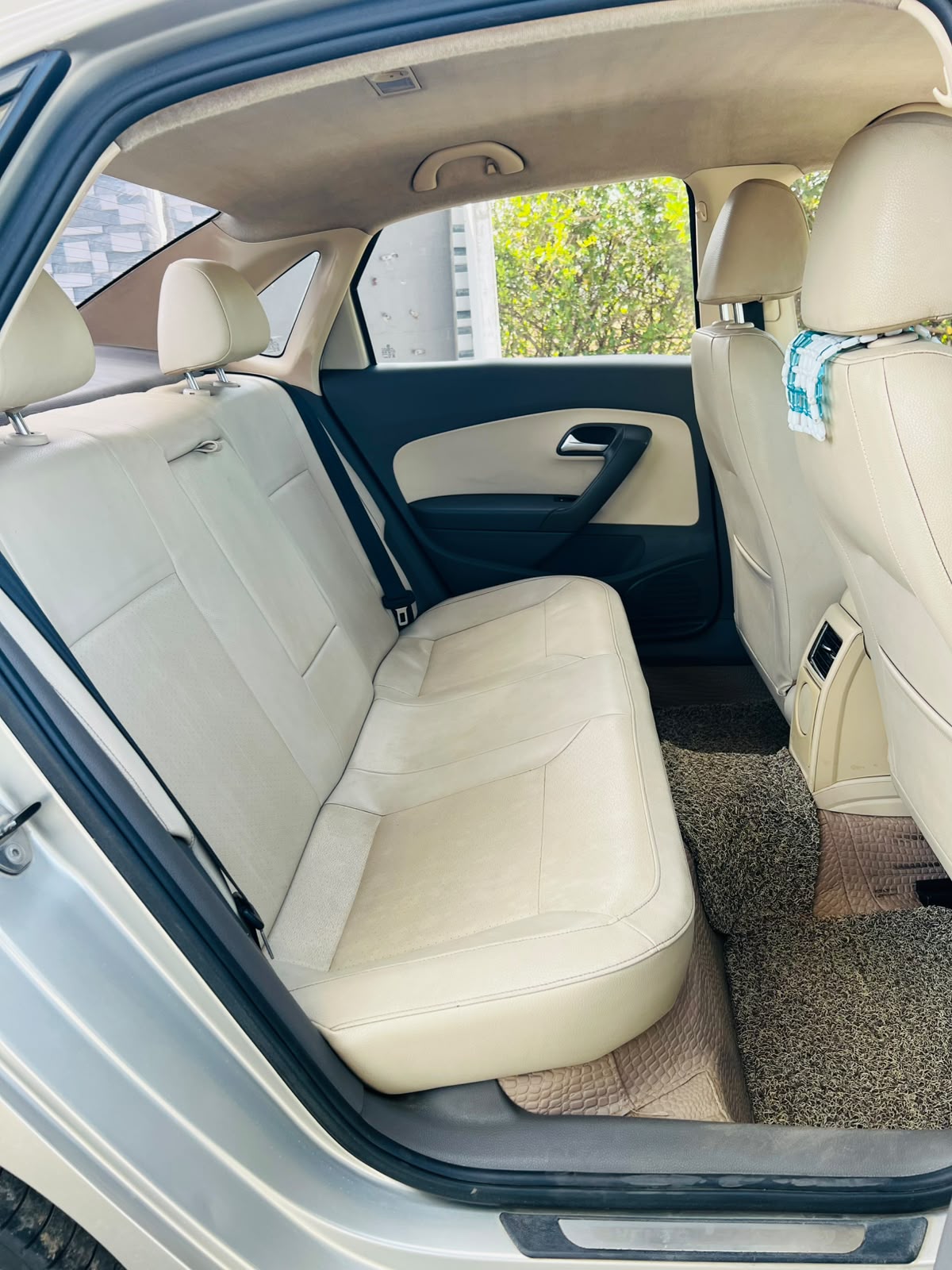 Volkswagen Vento - Image 8