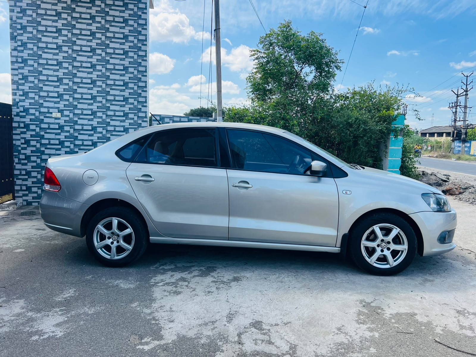 Volkswagen Vento - Image 4