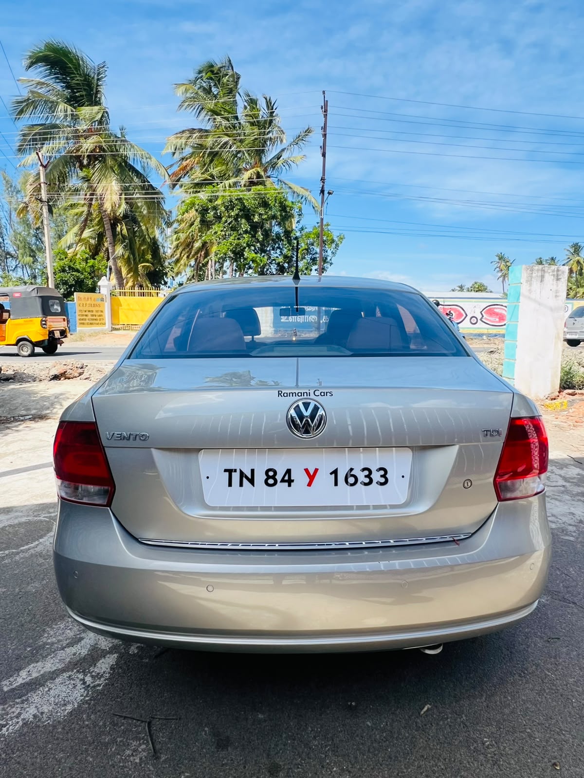 Volkswagen Vento - Image 11