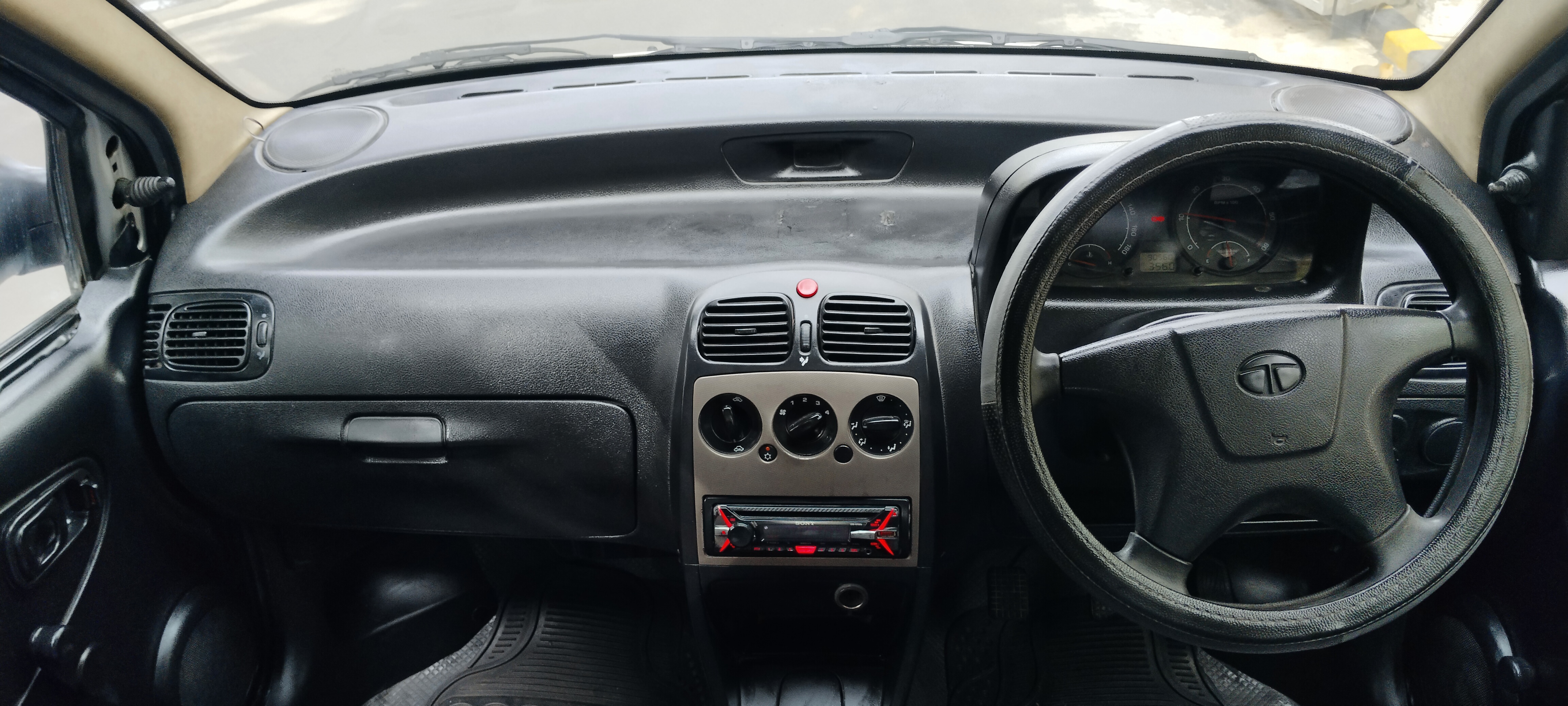 Tata Indica - Image 7