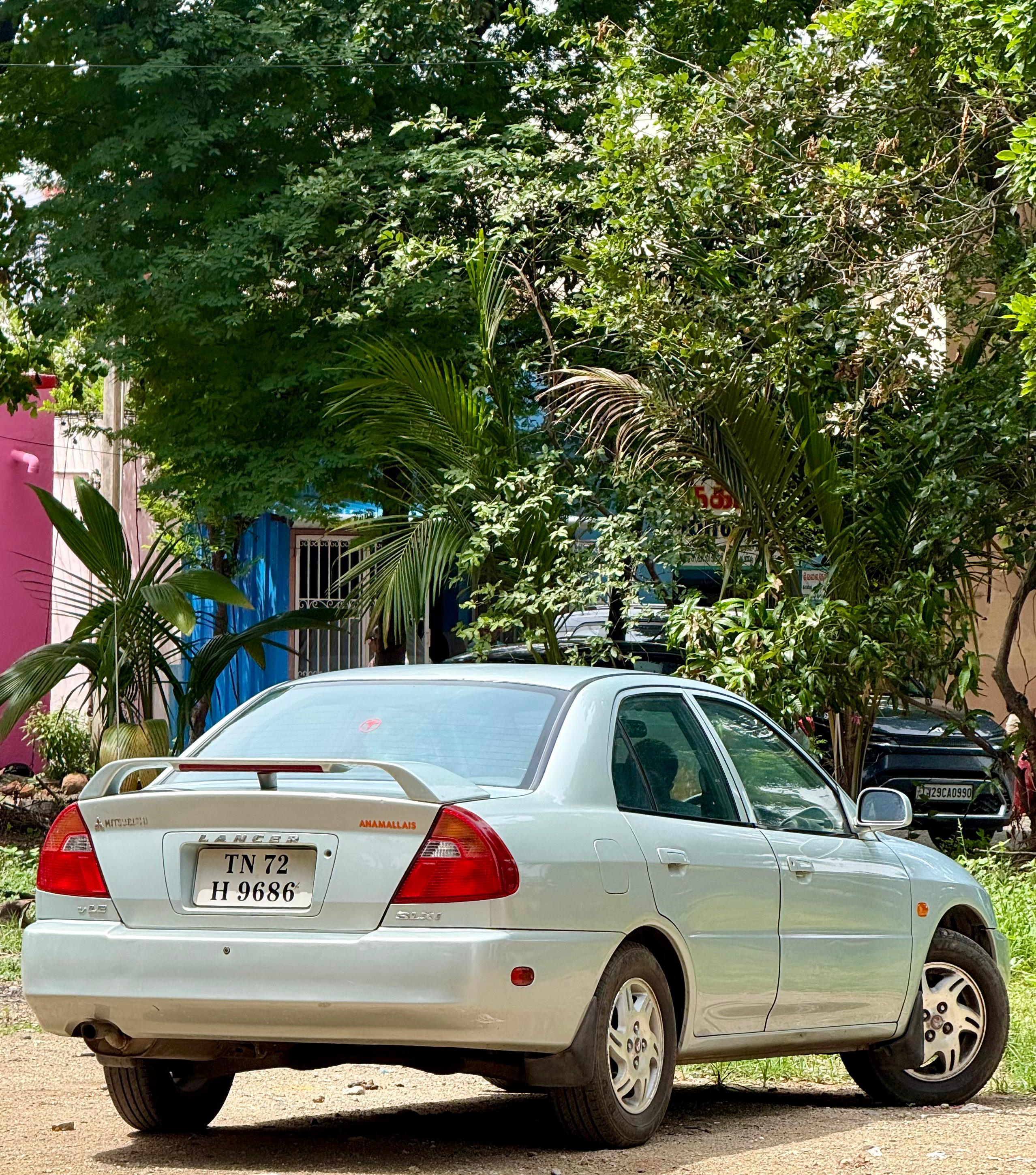 Mitsubishi Lancer - Image 10