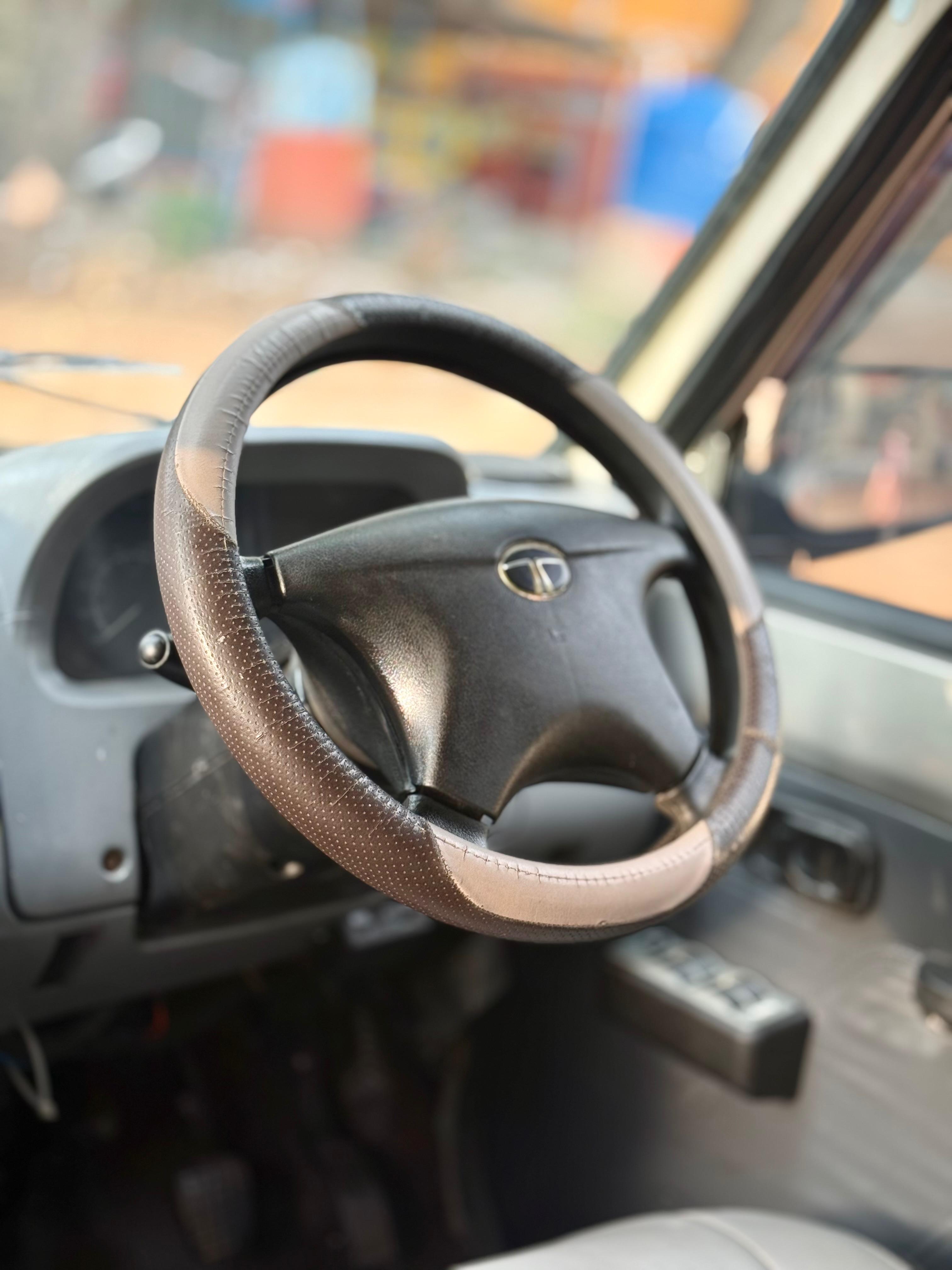 Tata Sumo - Image 3