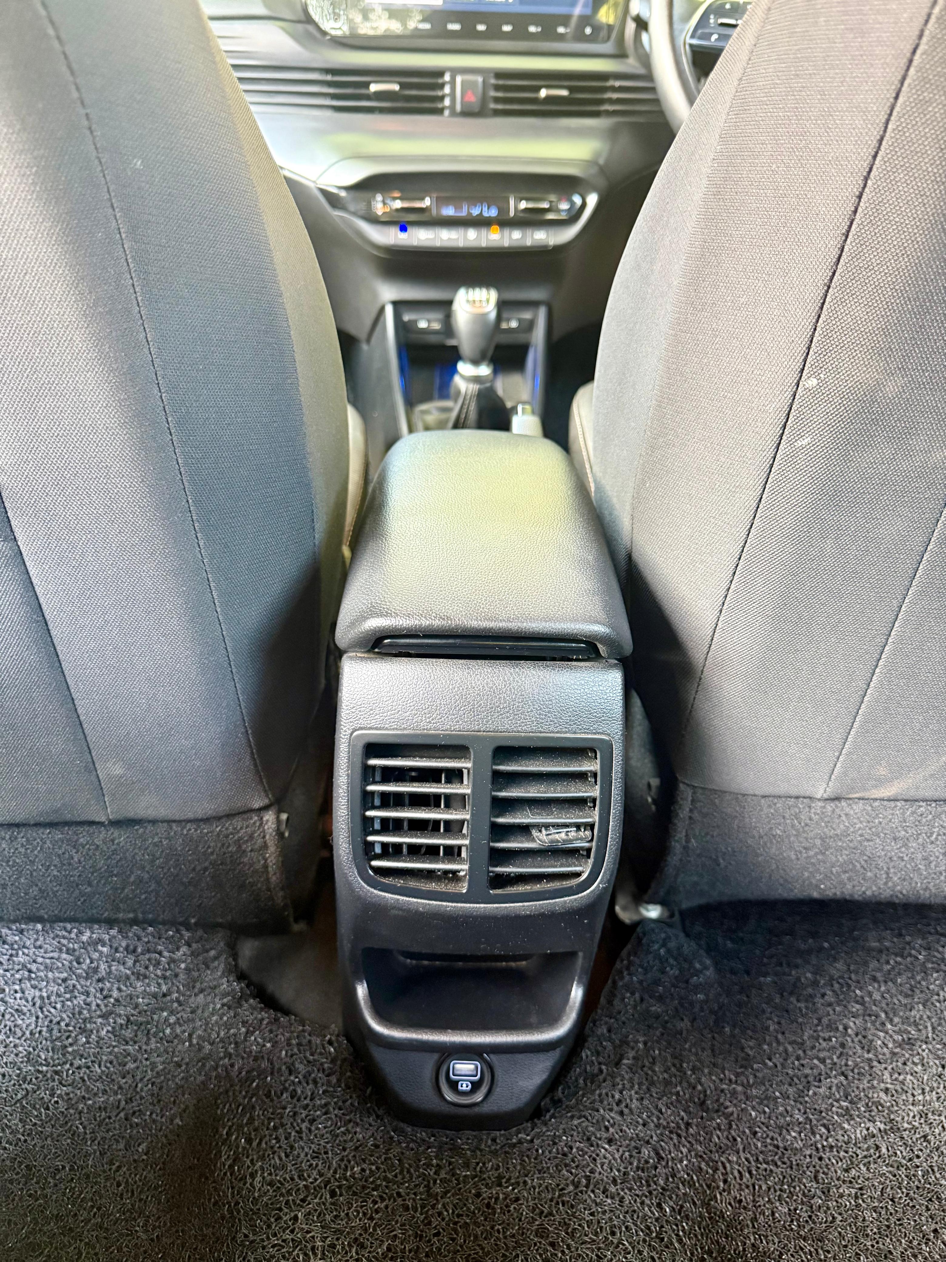 Hyundai i20 - Image 6