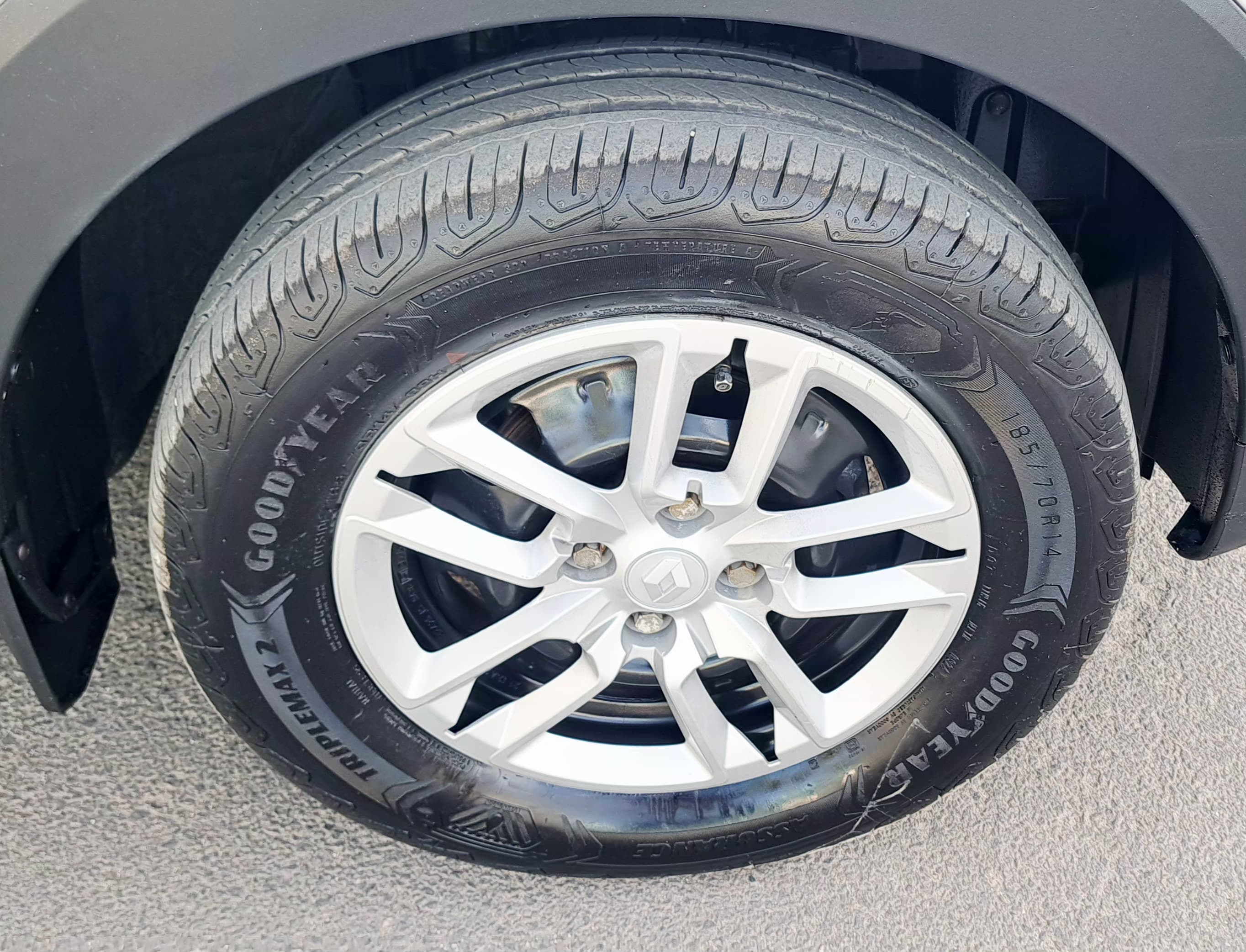 Renault Triber - Image 6
