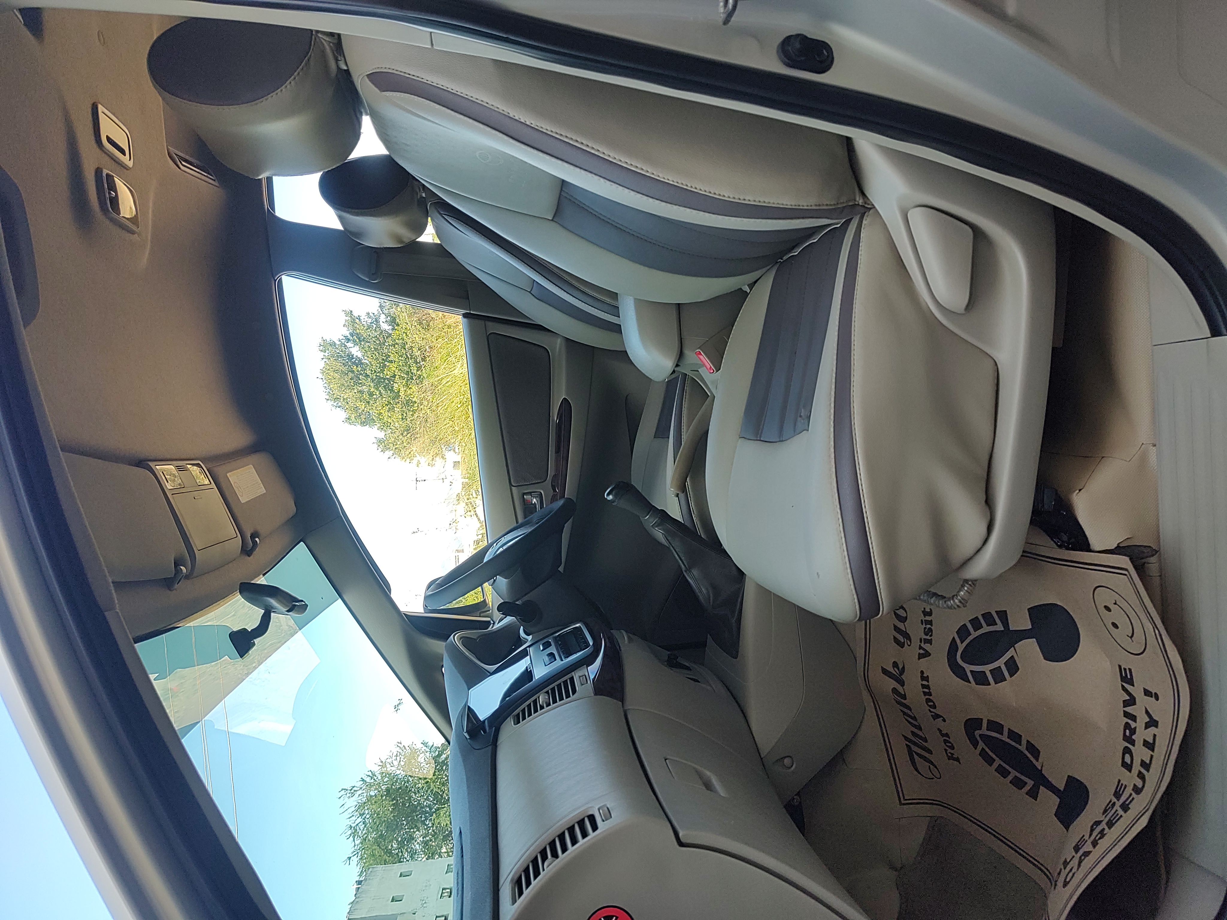 Toyota Innova - Image 11