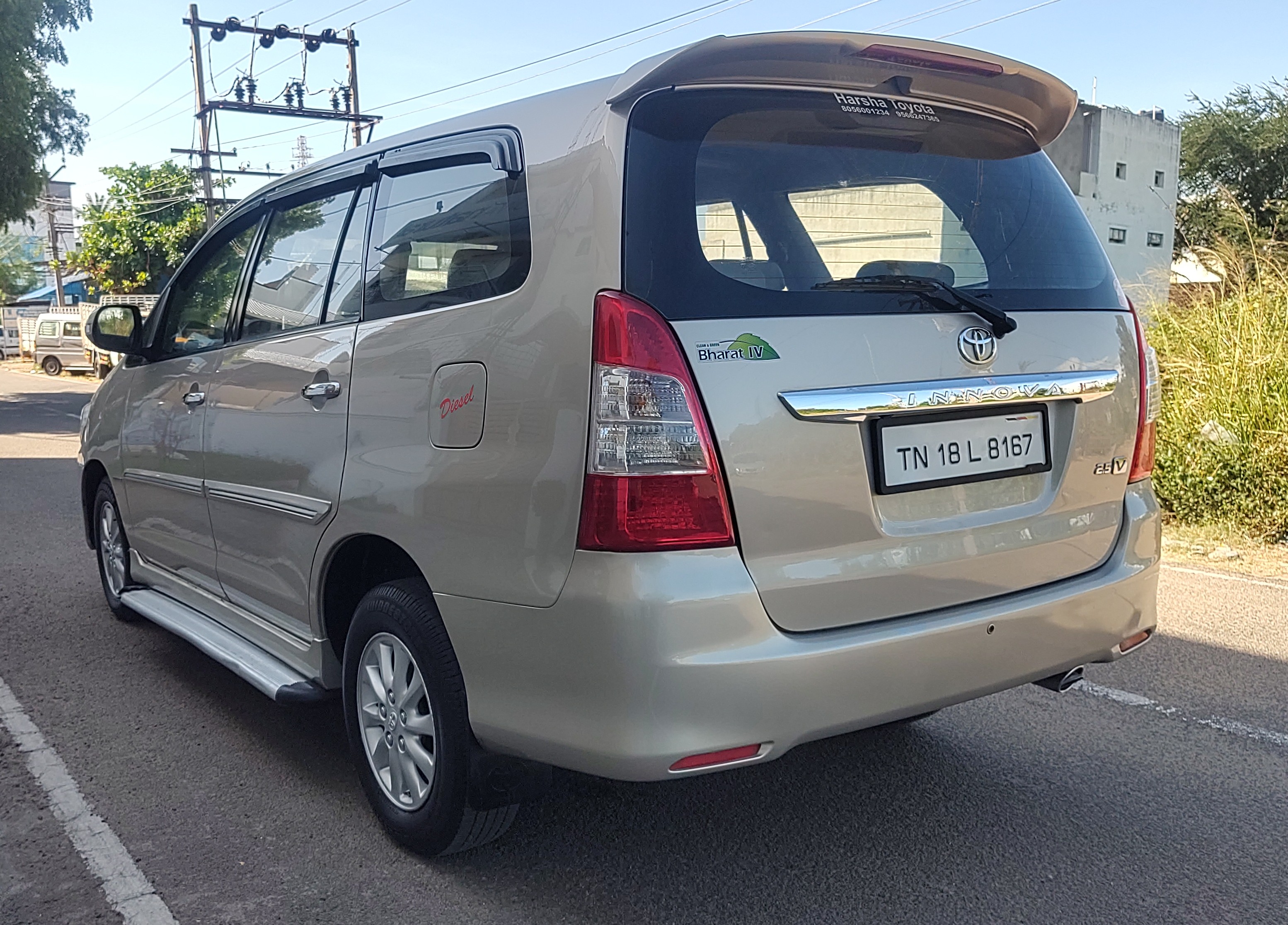 Toyota Innova - Image 3