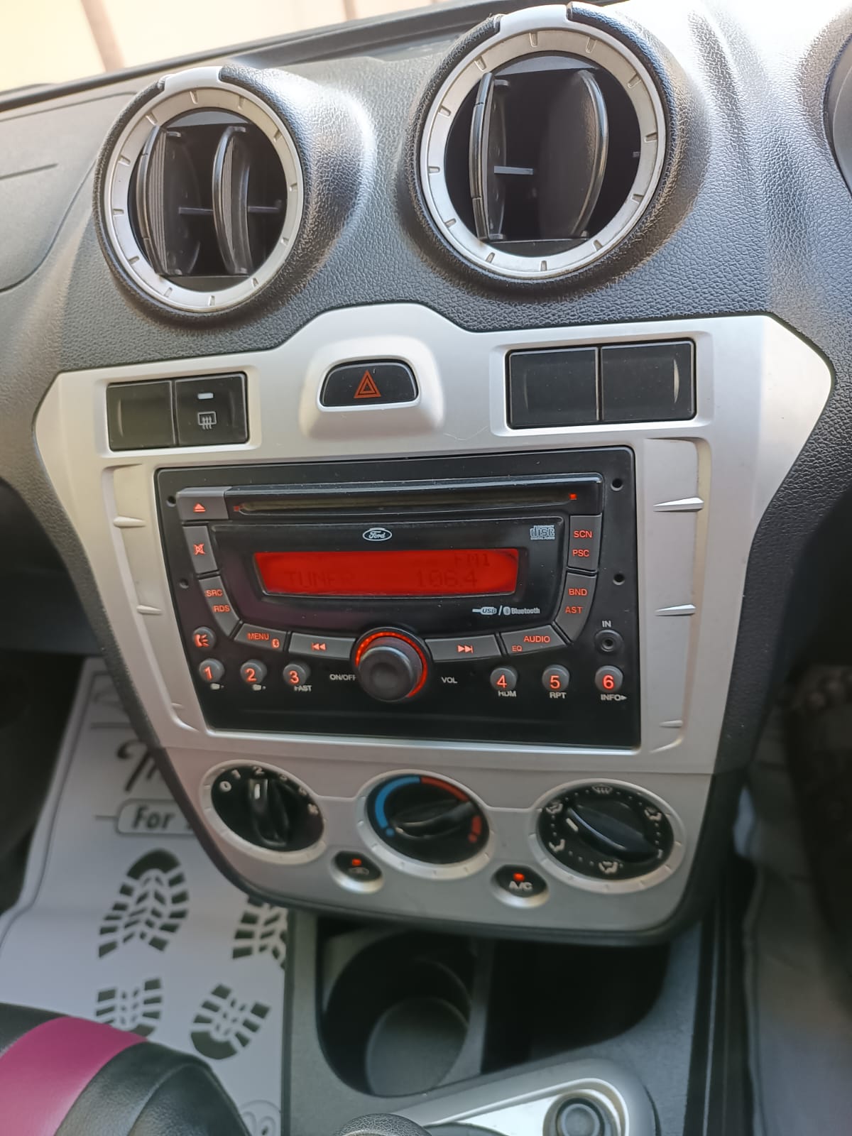 Ford Figo - Image 7