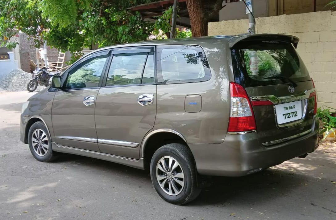 Toyota Innova - Image 4