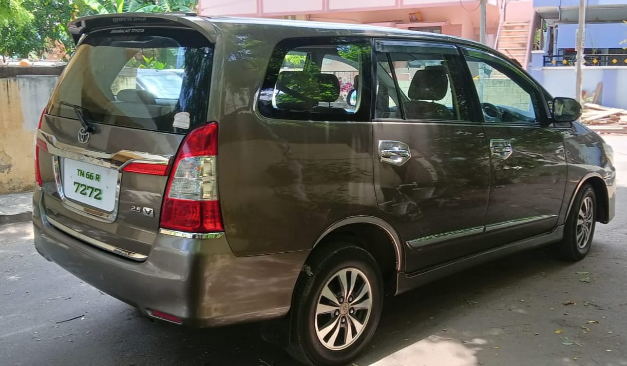 Toyota Innova - Image 5