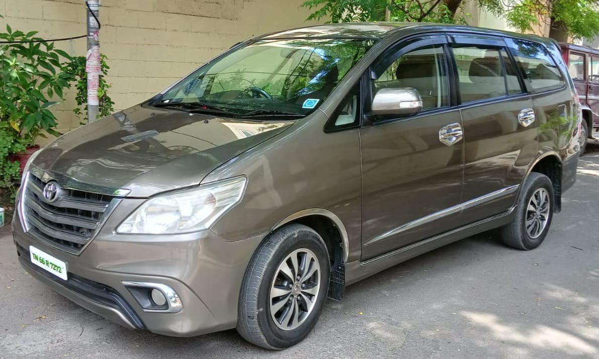 Toyota Innova - Image 3