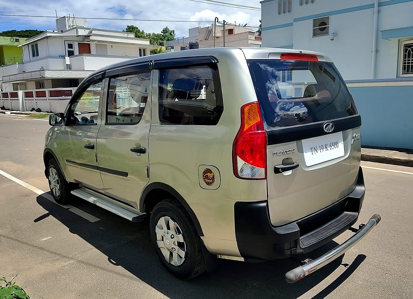 Mahindra Xylo - Image 4