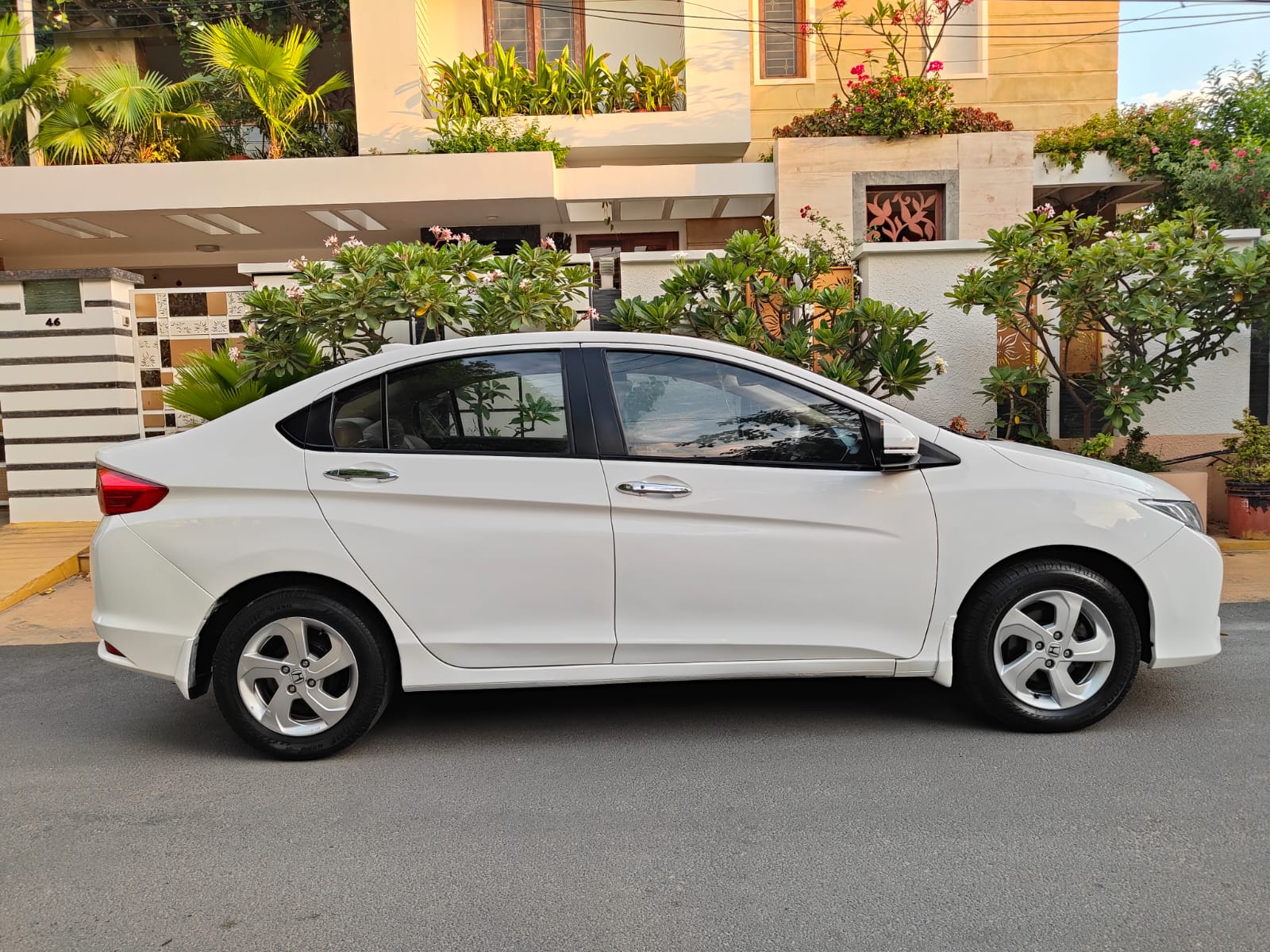 Honda City - Image 2