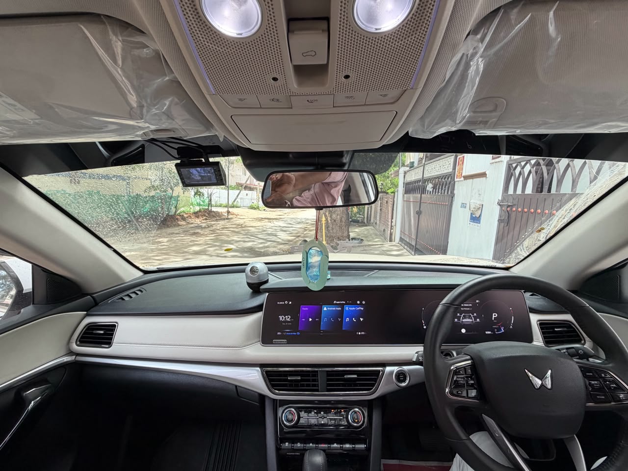 Mahindra XUV 700 - Image 6