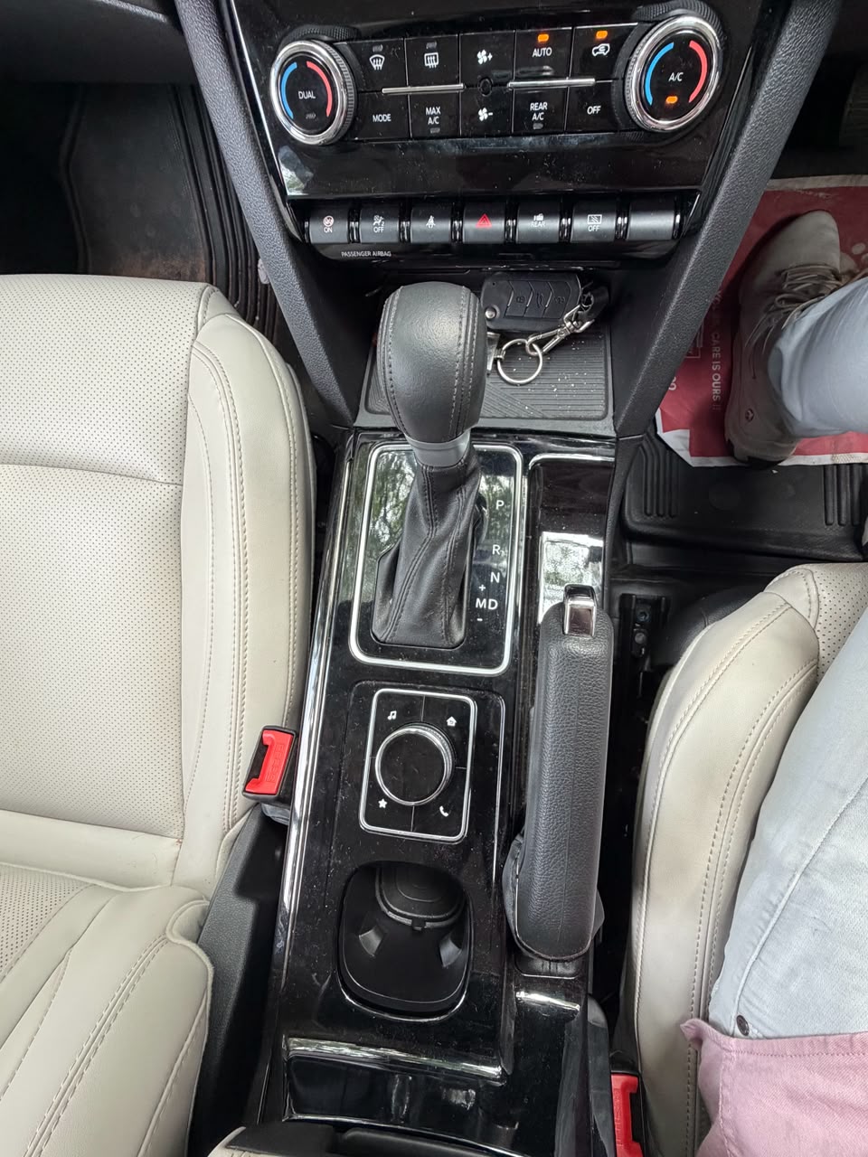 Mahindra XUV 700 - Image 5