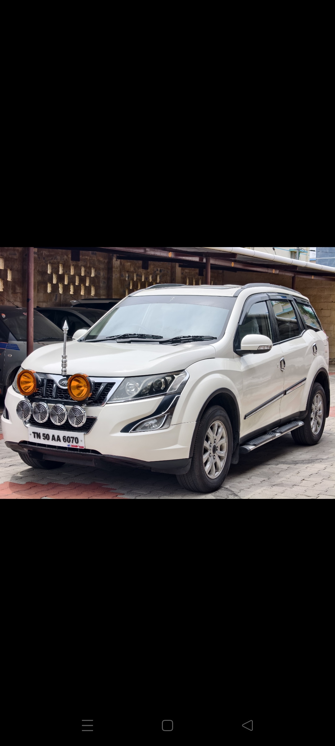 Mahindra XUV500 - Image 5