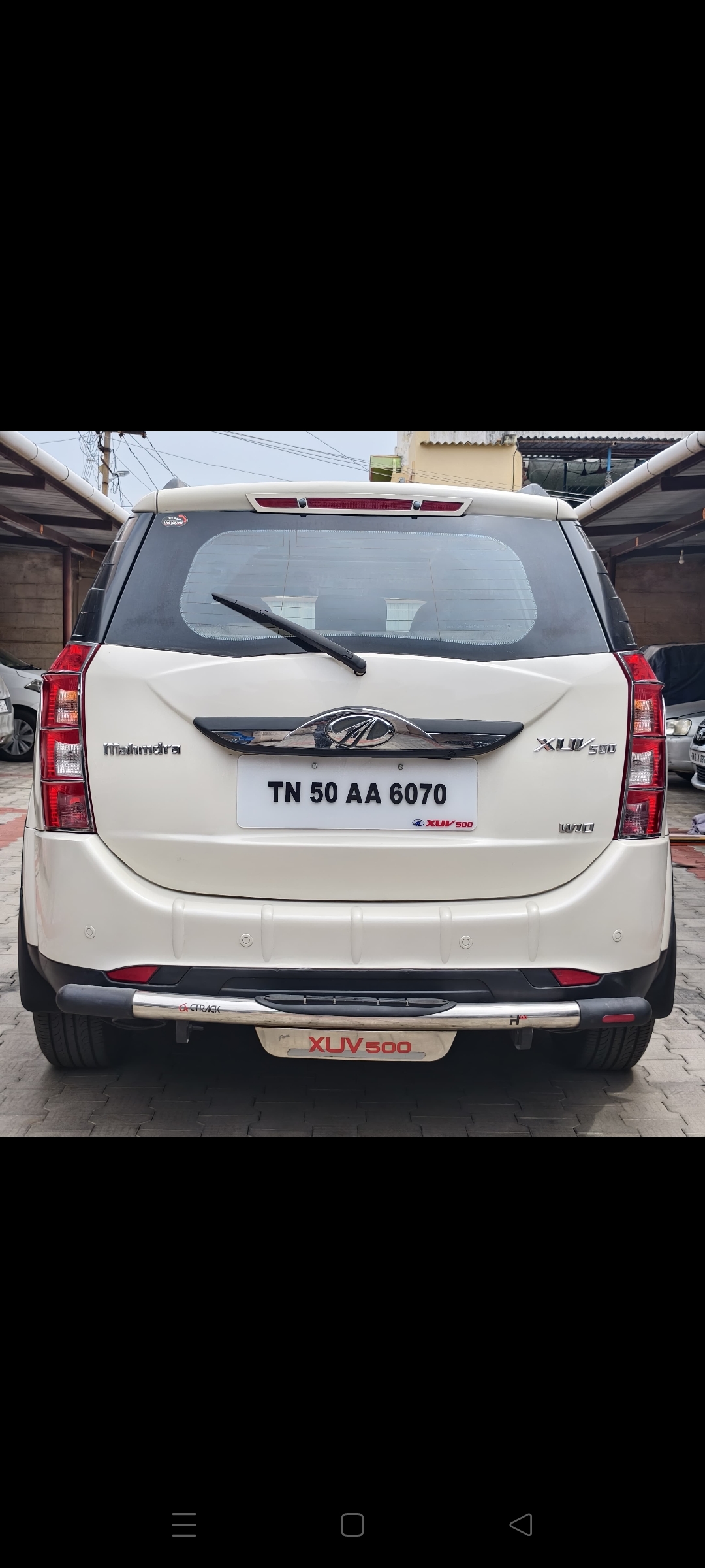 Mahindra XUV500 - Image 2